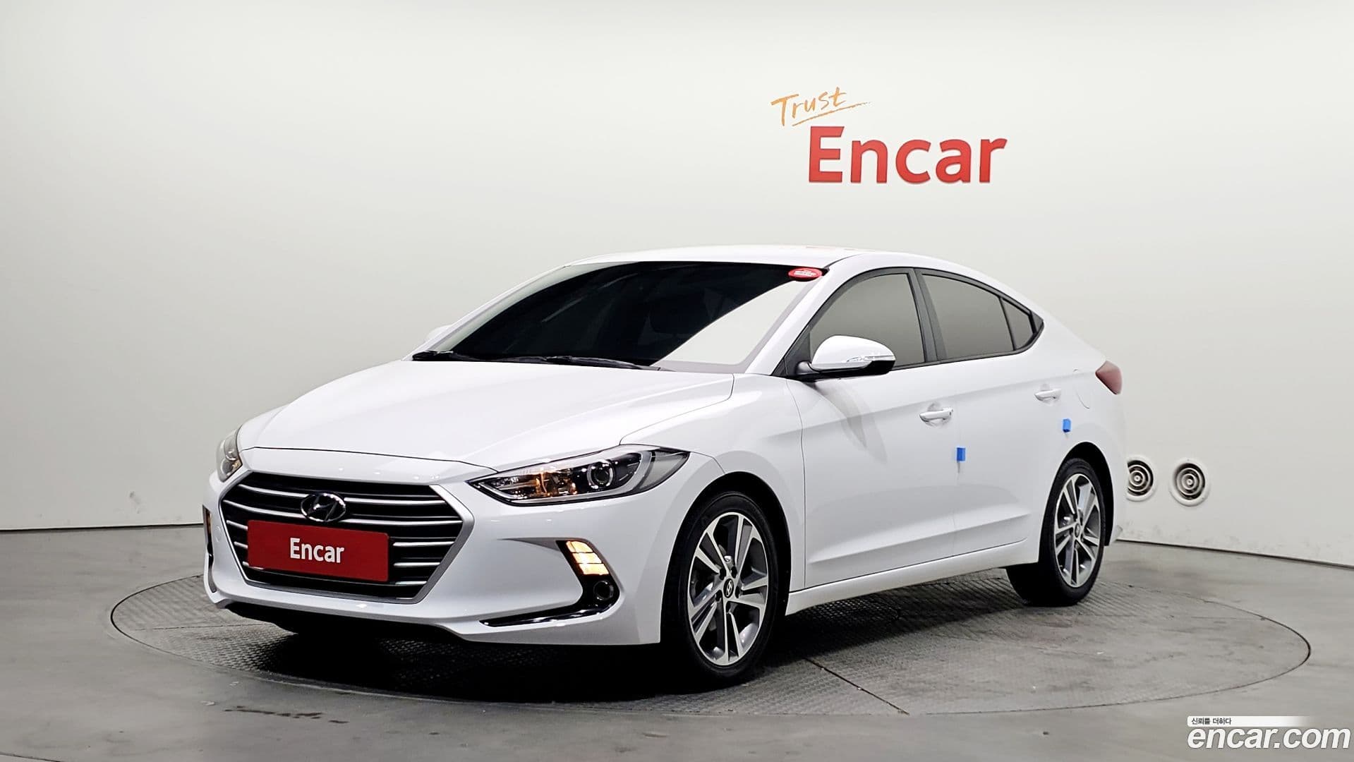 Main__Slider__Photo:AVANTE Hyundai 2018.7-0