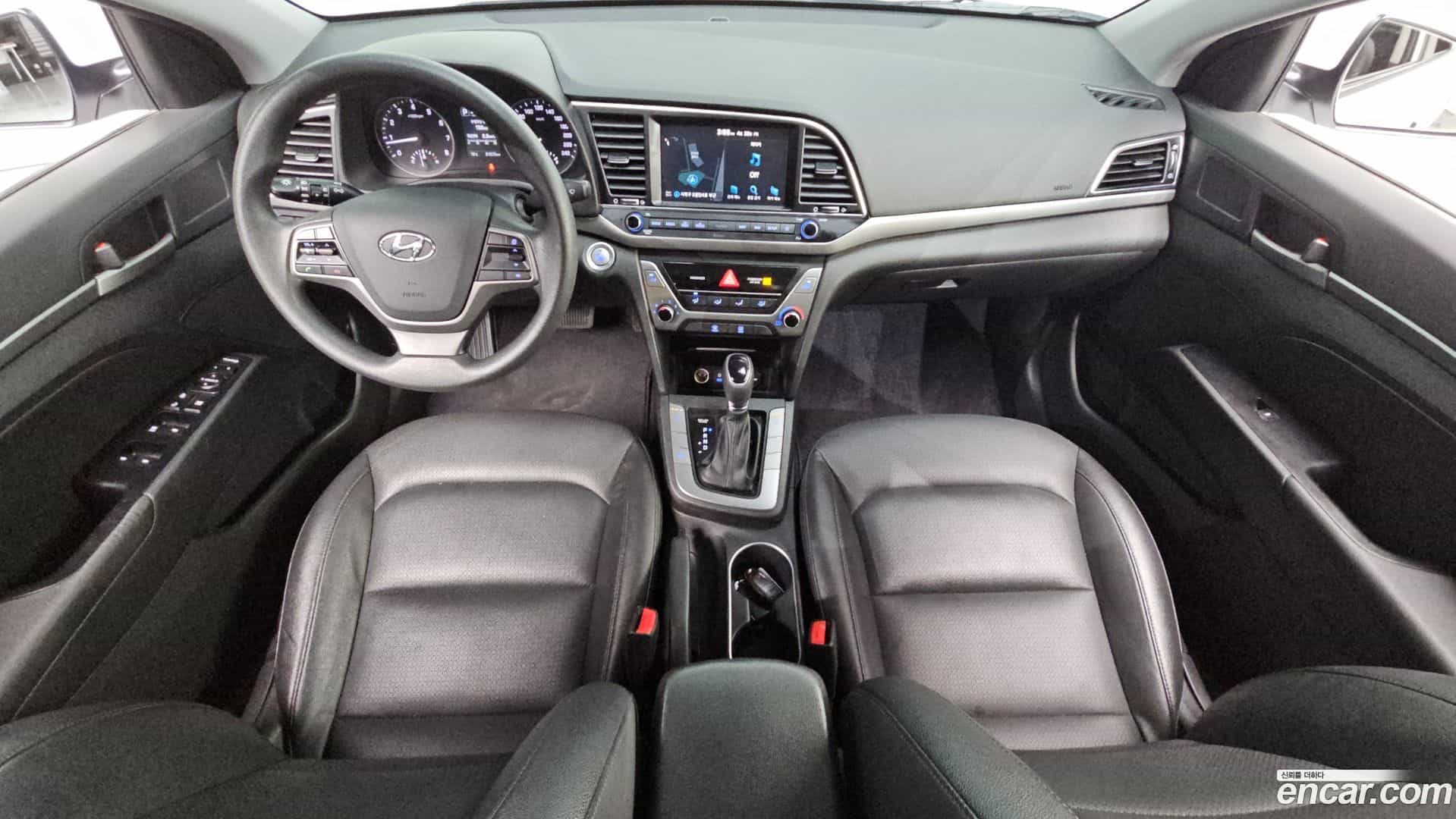 AVANTE Hyundai 2018.7-INNER-007