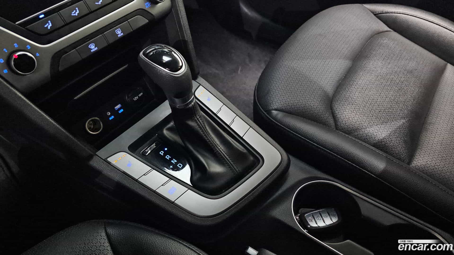 AVANTE Hyundai 2018.7-INNER-009