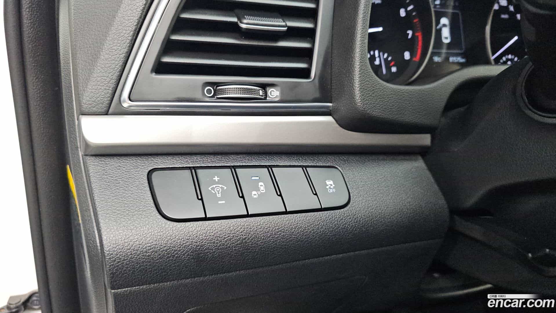 AVANTE Hyundai 2018.7-OPTION-018