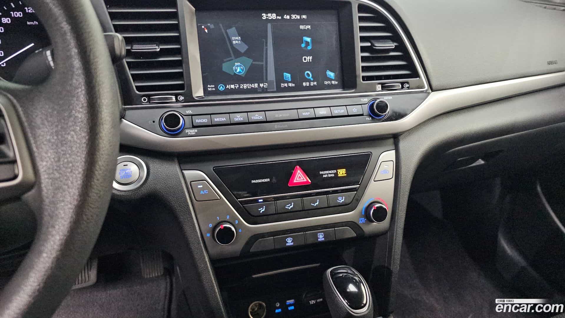 AVANTE Hyundai 2018.7-OPTION-021