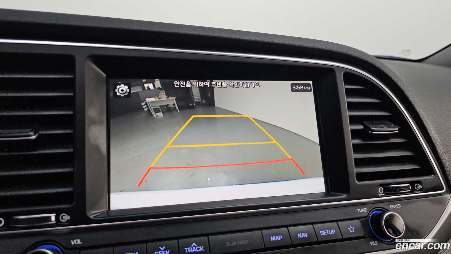 AVANTE Hyundai 2018.7-OPTION-022