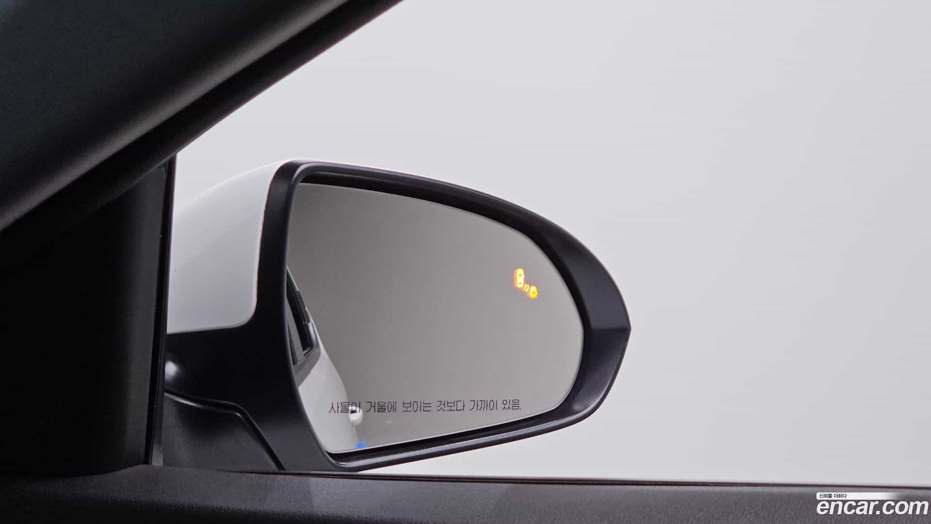 AVANTE Hyundai 2018.7-OPTION-024