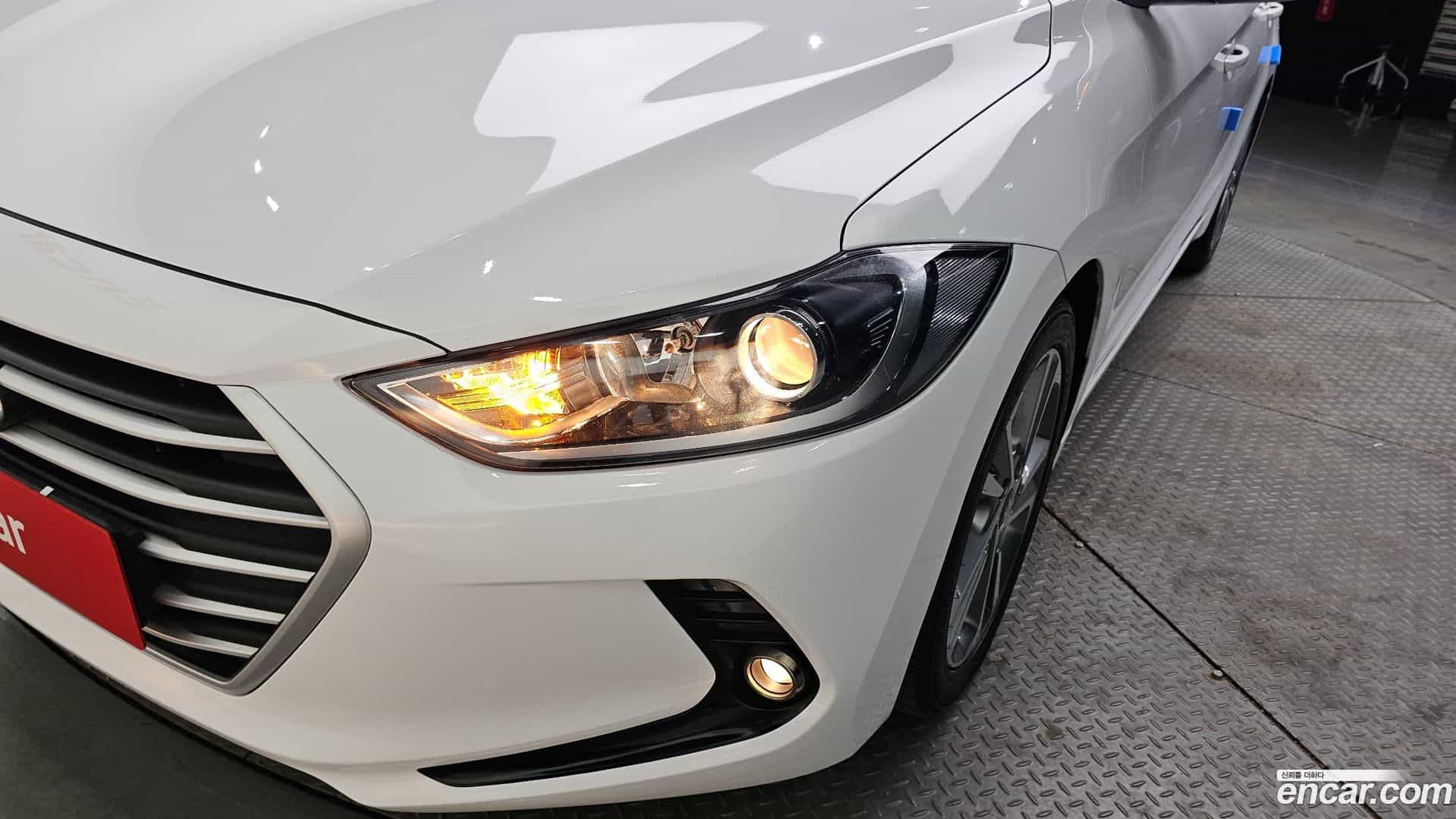 AVANTE Hyundai 2018.7-OUTER-032