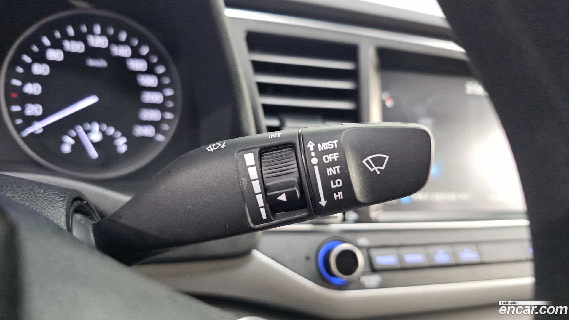 AVANTE Hyundai 2018.7-OPTION-041
