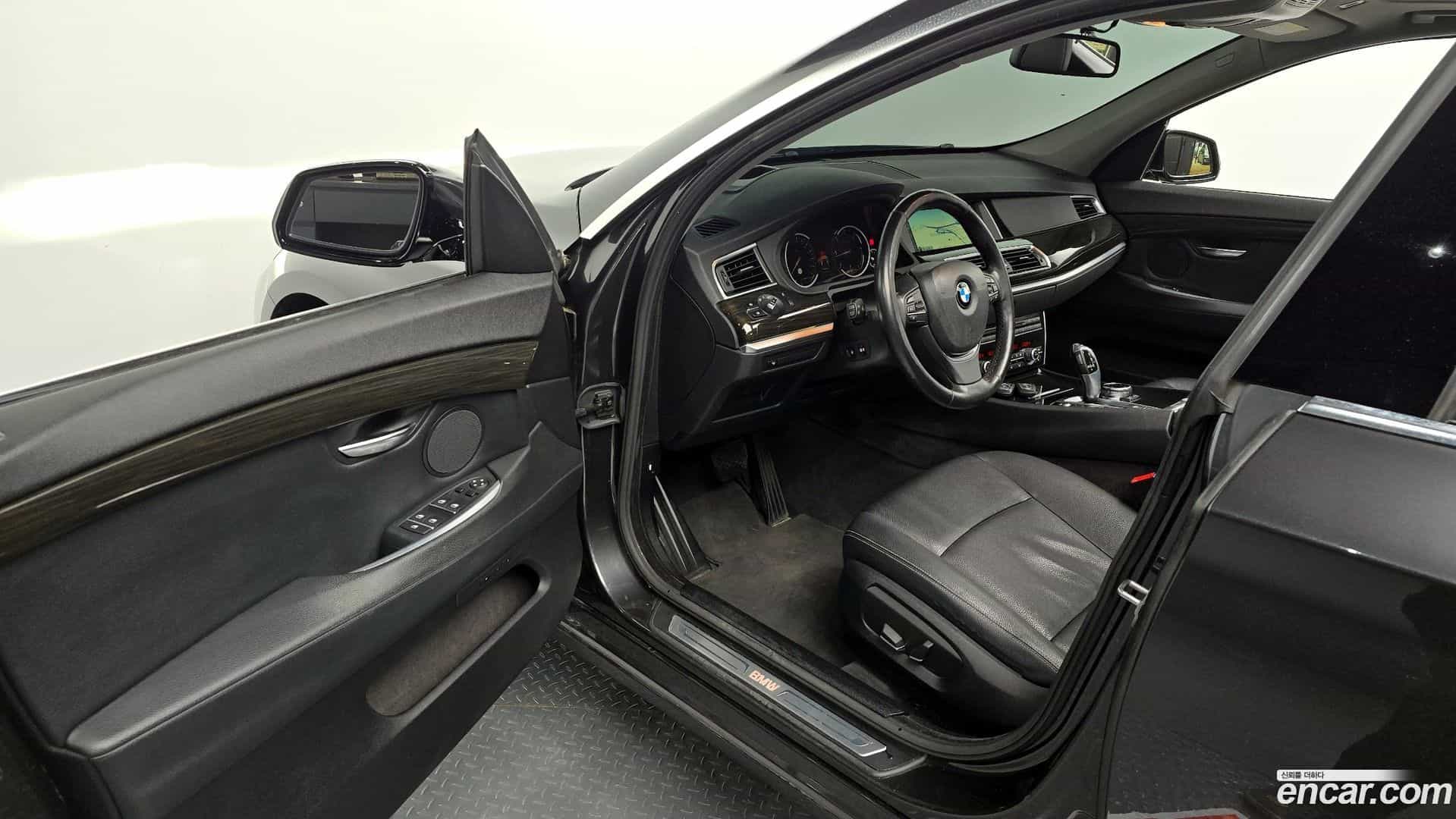 Gran Turismo BMW 2013.9-INNER-010