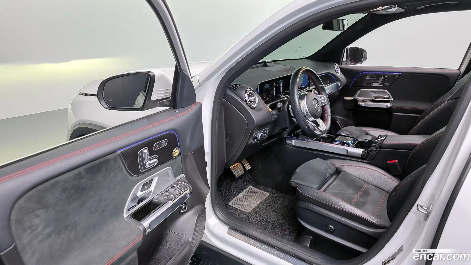 GLB-Class Mercedes-Benz 2020.9-INNER-010