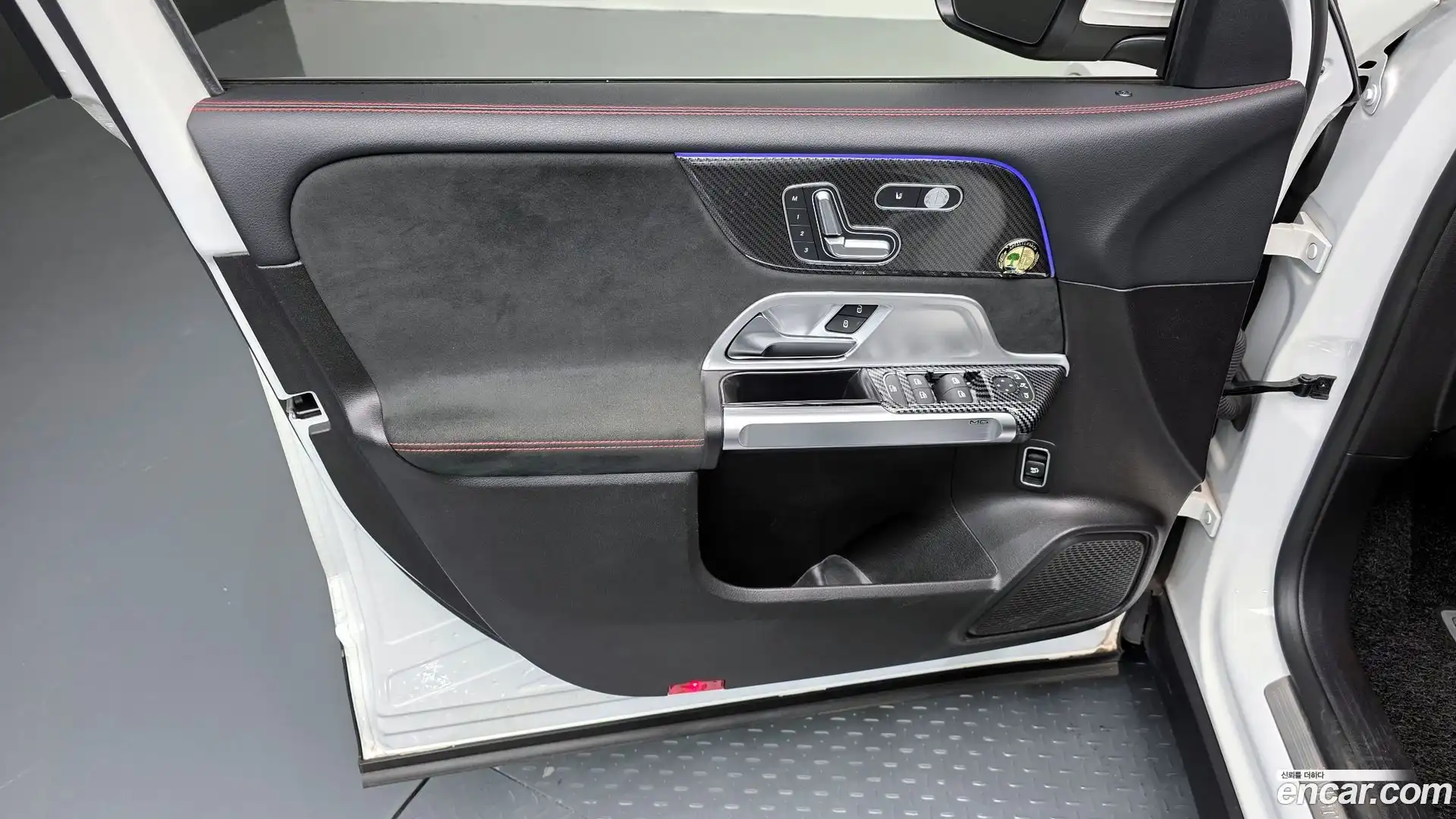 GLB-Class Mercedes-Benz 2020.9-INNER-034