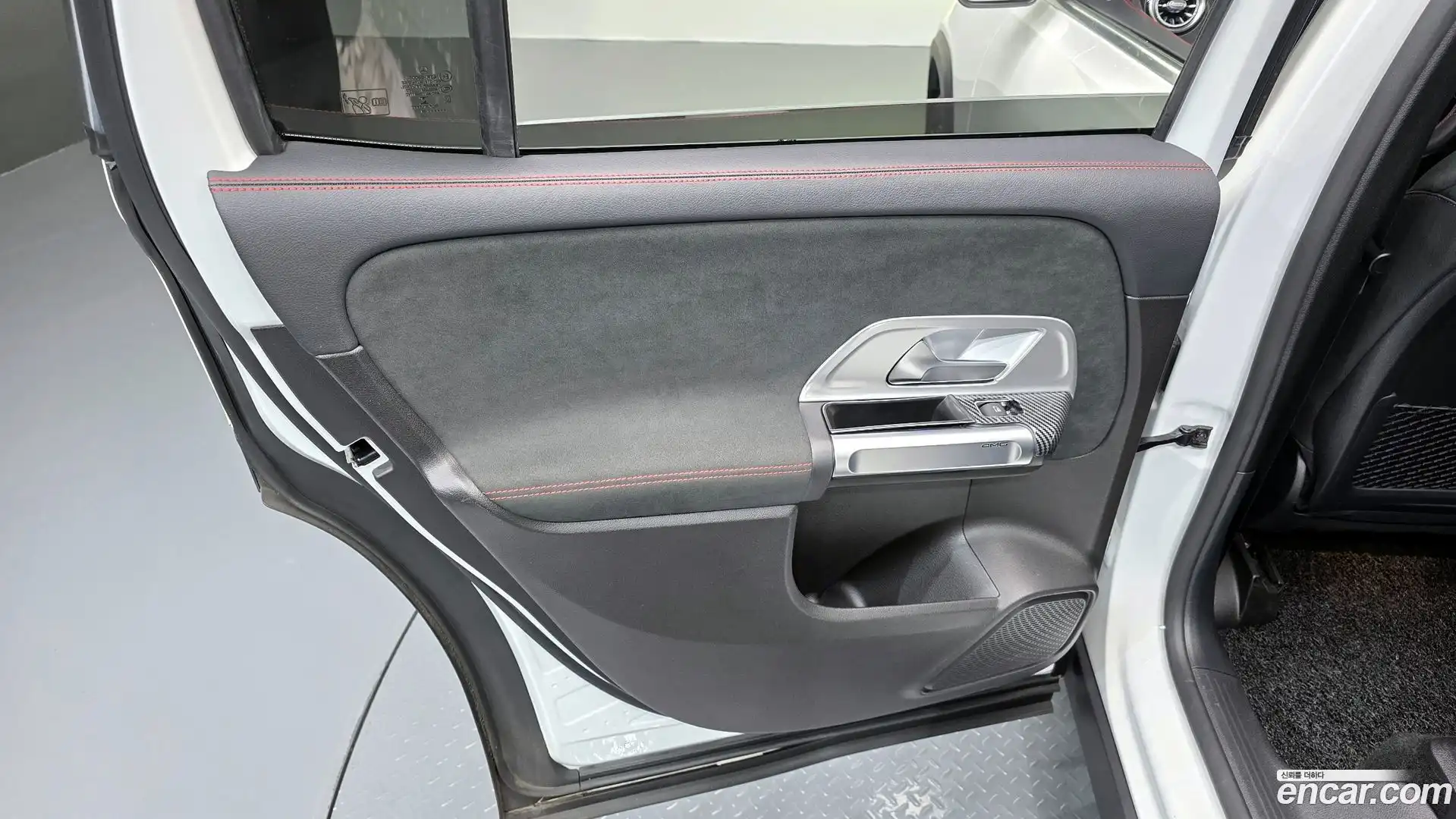GLB-Class Mercedes-Benz 2020.9-INNER-035