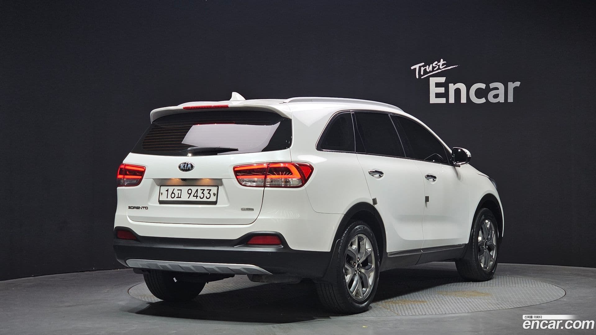 Main__Slider__Photo:Sorento Kia 2016.11-1