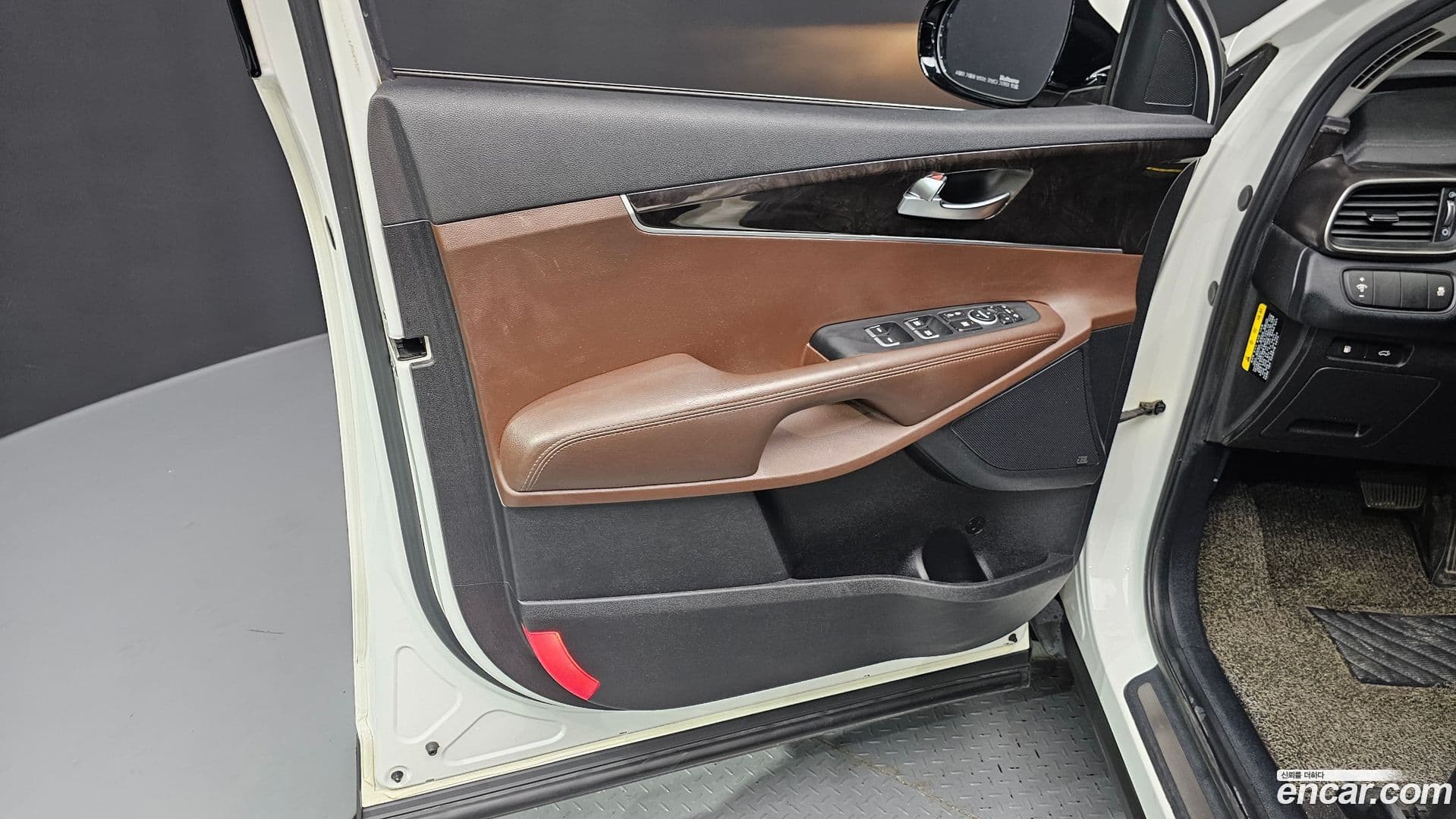 Main__Slider__Photo:Sorento Kia 2016.11-23