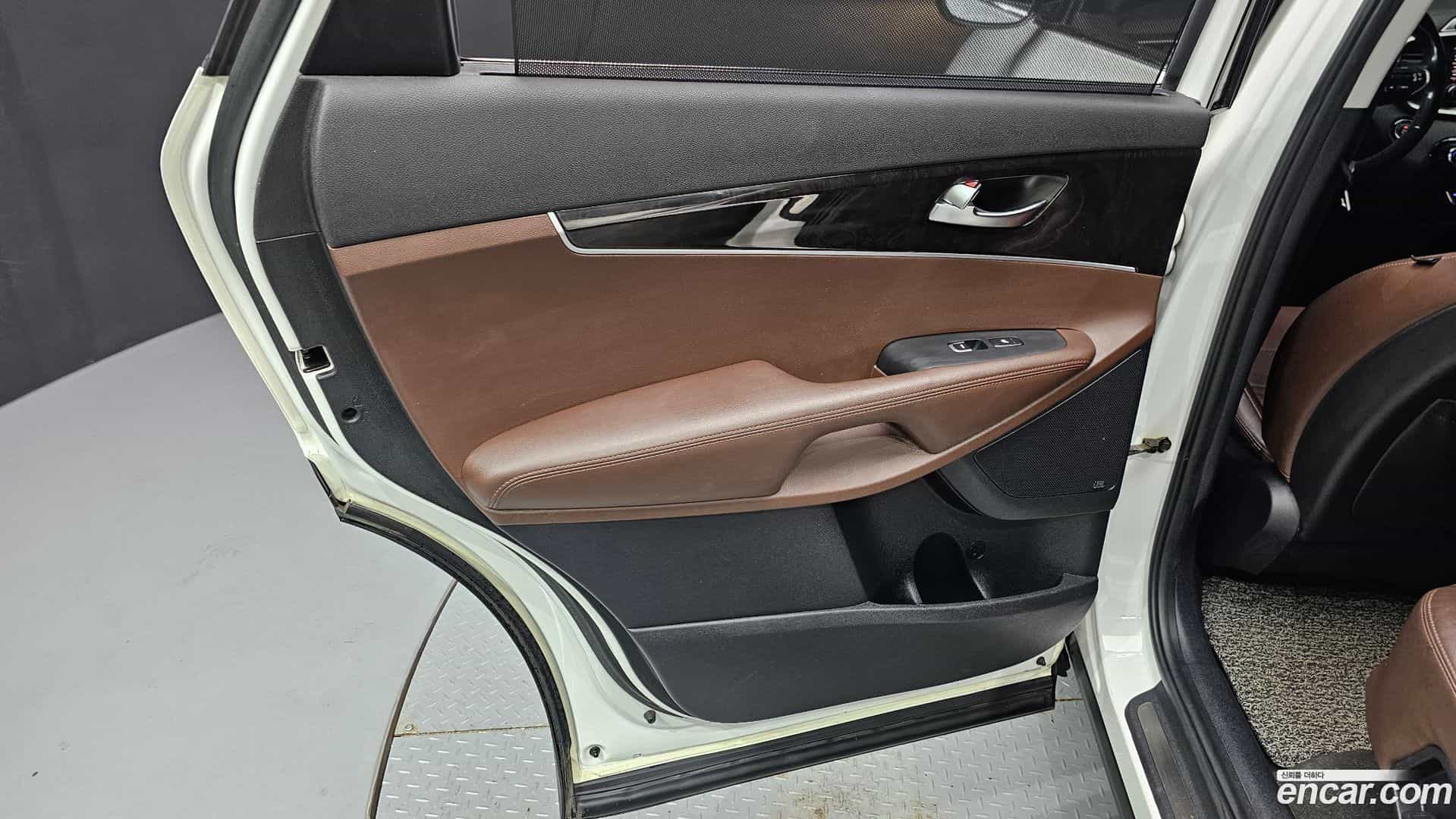 Sorento Kia 2016.11-INNER-035