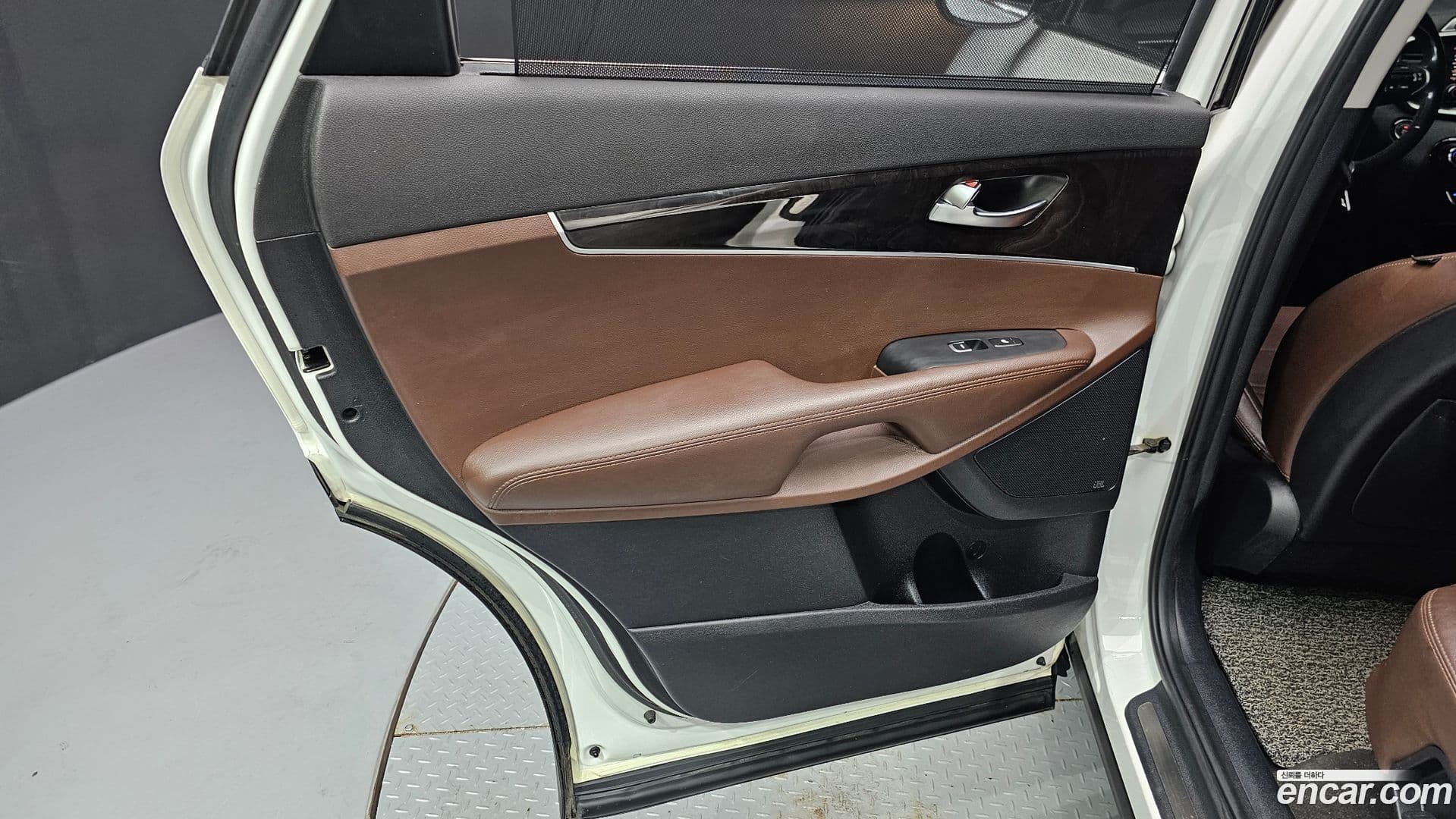 Main__Slider__Photo:Sorento Kia 2016.11-24