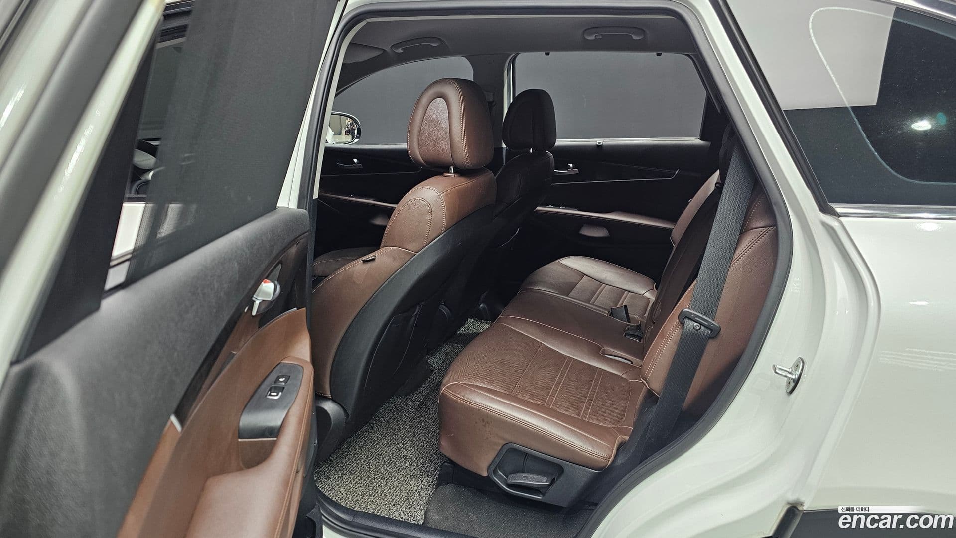 Main__Slider__Photo:Sorento Kia 2016.11-25