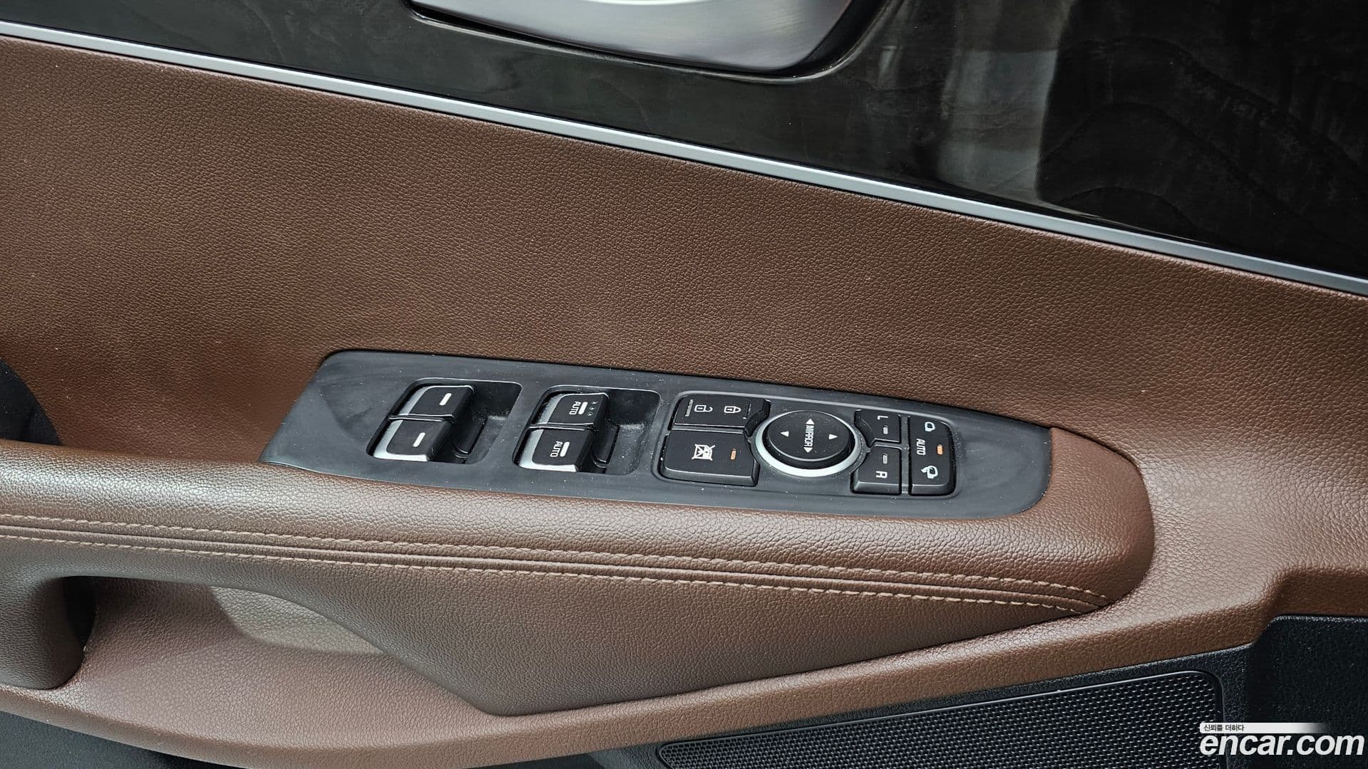 Main__Slider__Photo:Sorento Kia 2016.11-26