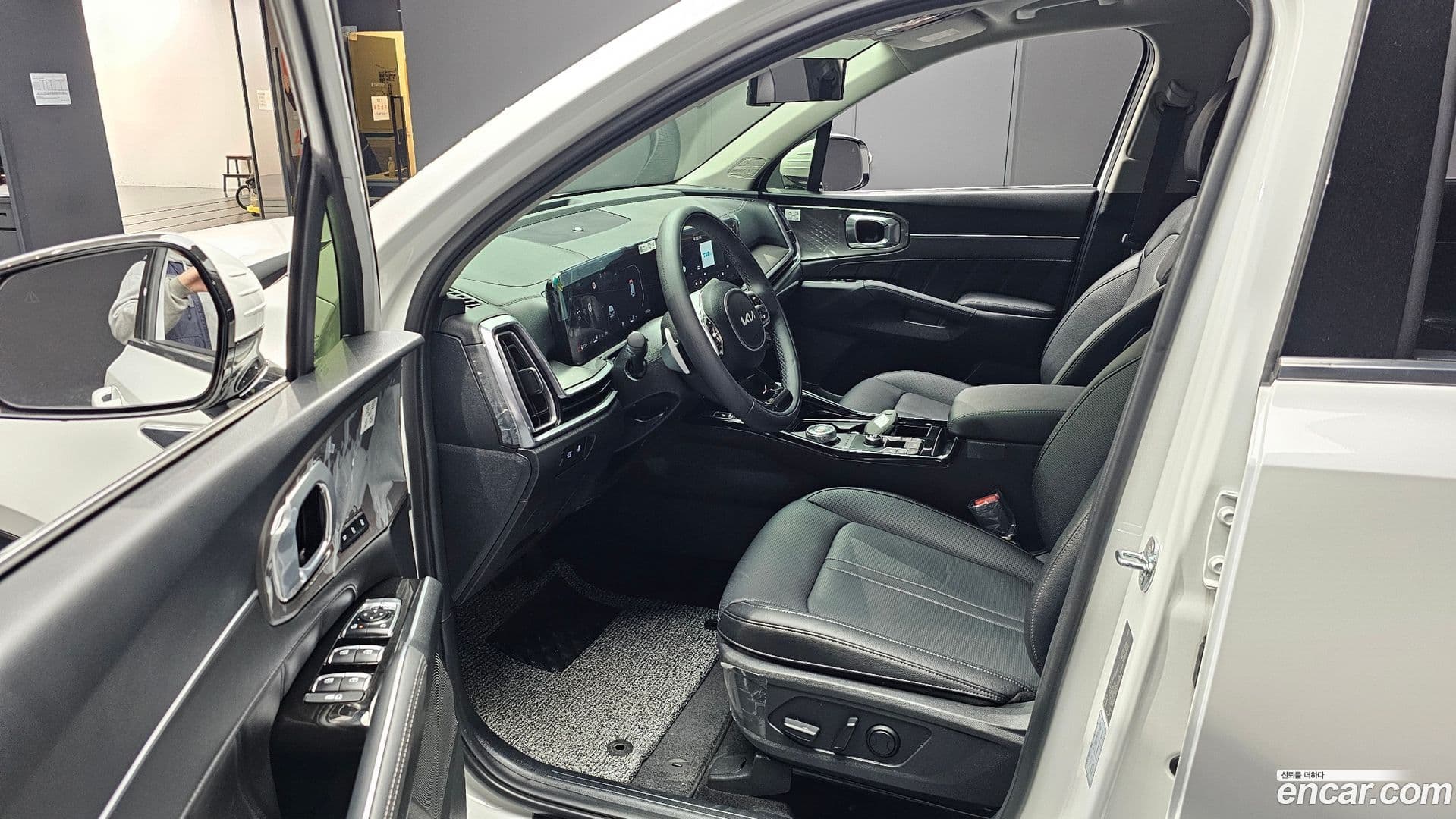 Main__Slider__Photo:Sorento Kia 2024.11-9