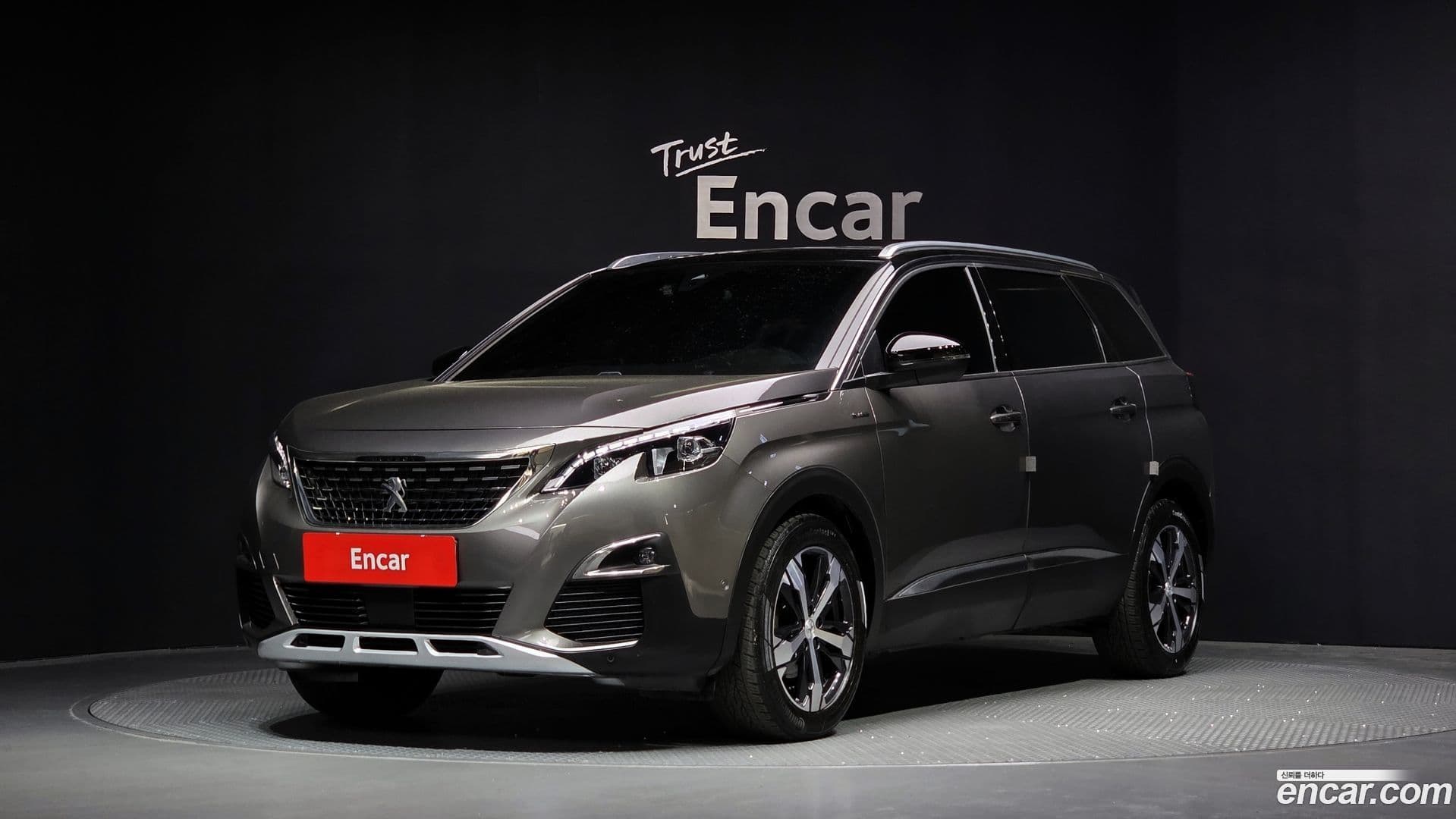 Main__Slider__Photo:5008 Peugeot 2020.11-0