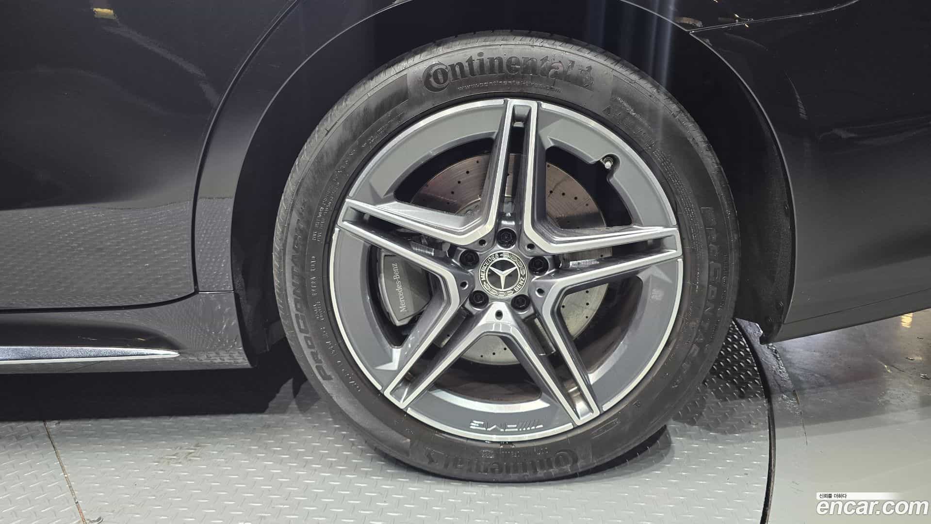 S-Class Mercedes-Benz 2022.1-OUTER-031