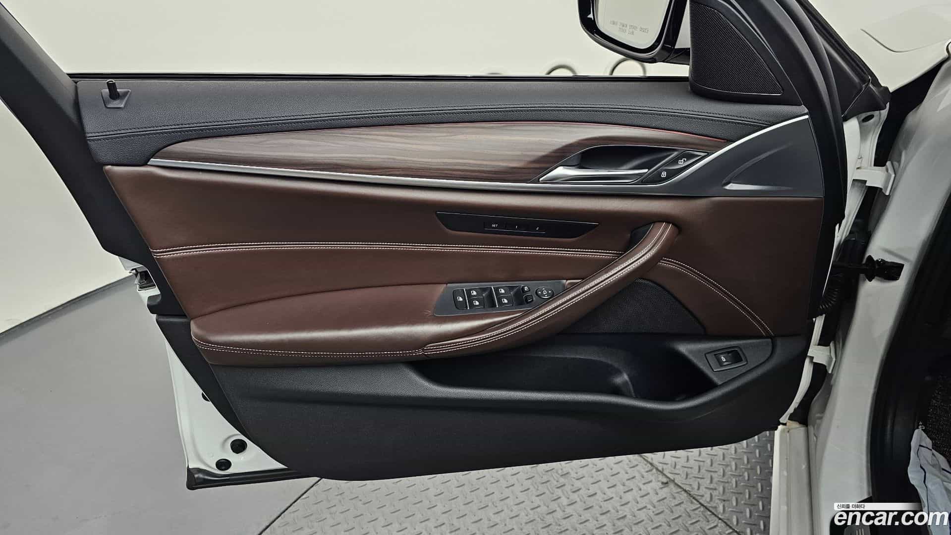 5-Series BMW 2017.5-INNER-034
