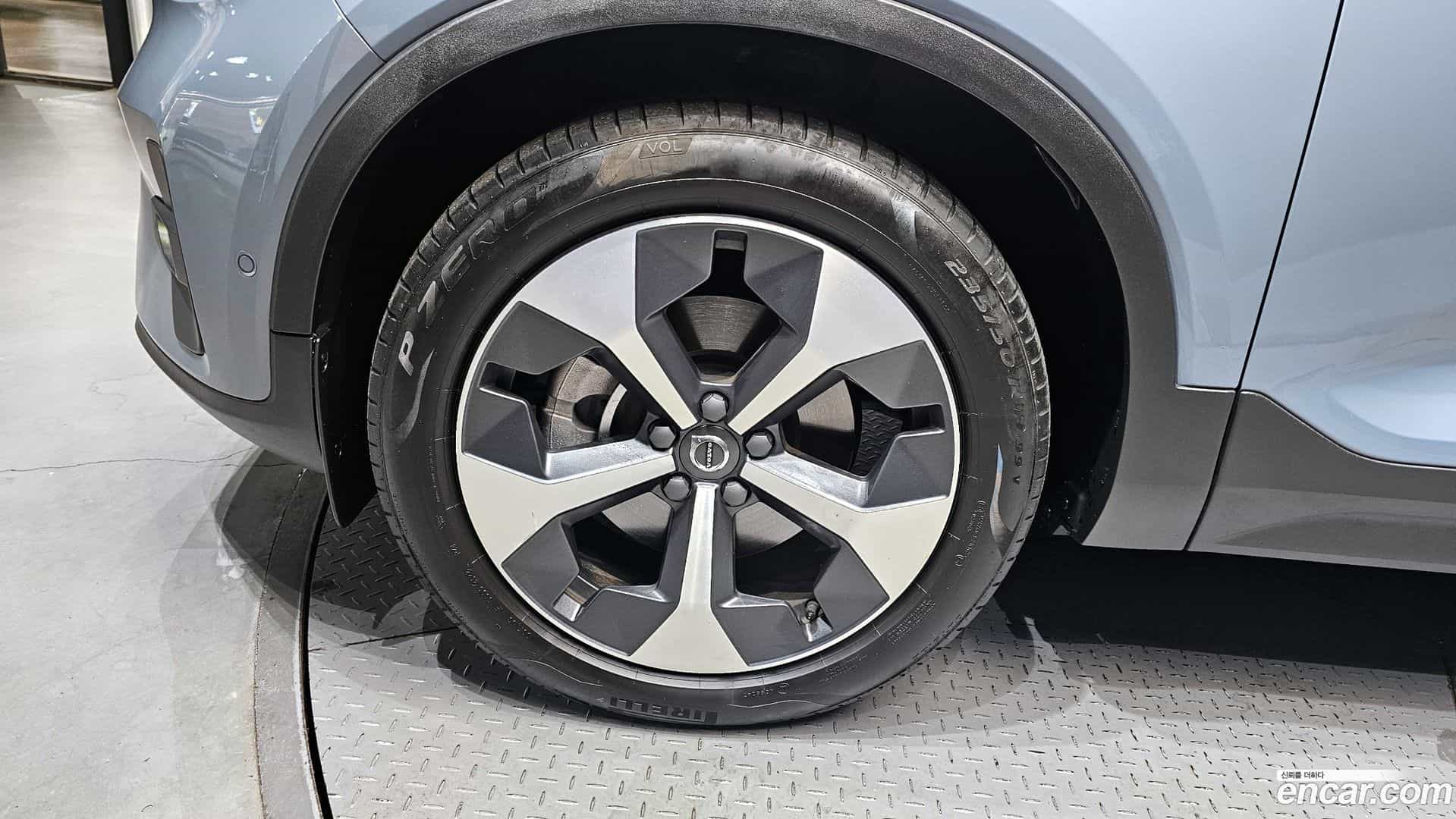 XC40 Volvo 2023.2-OUTER-005