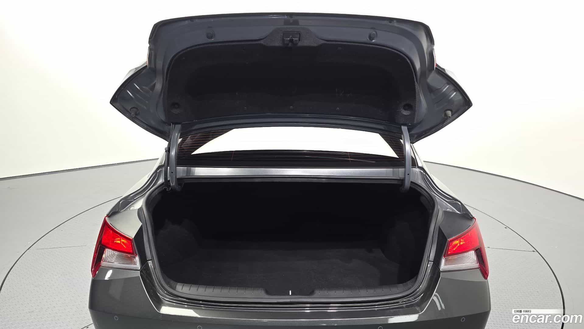 AVANTE Hyundai 2022.9-OPTION-024