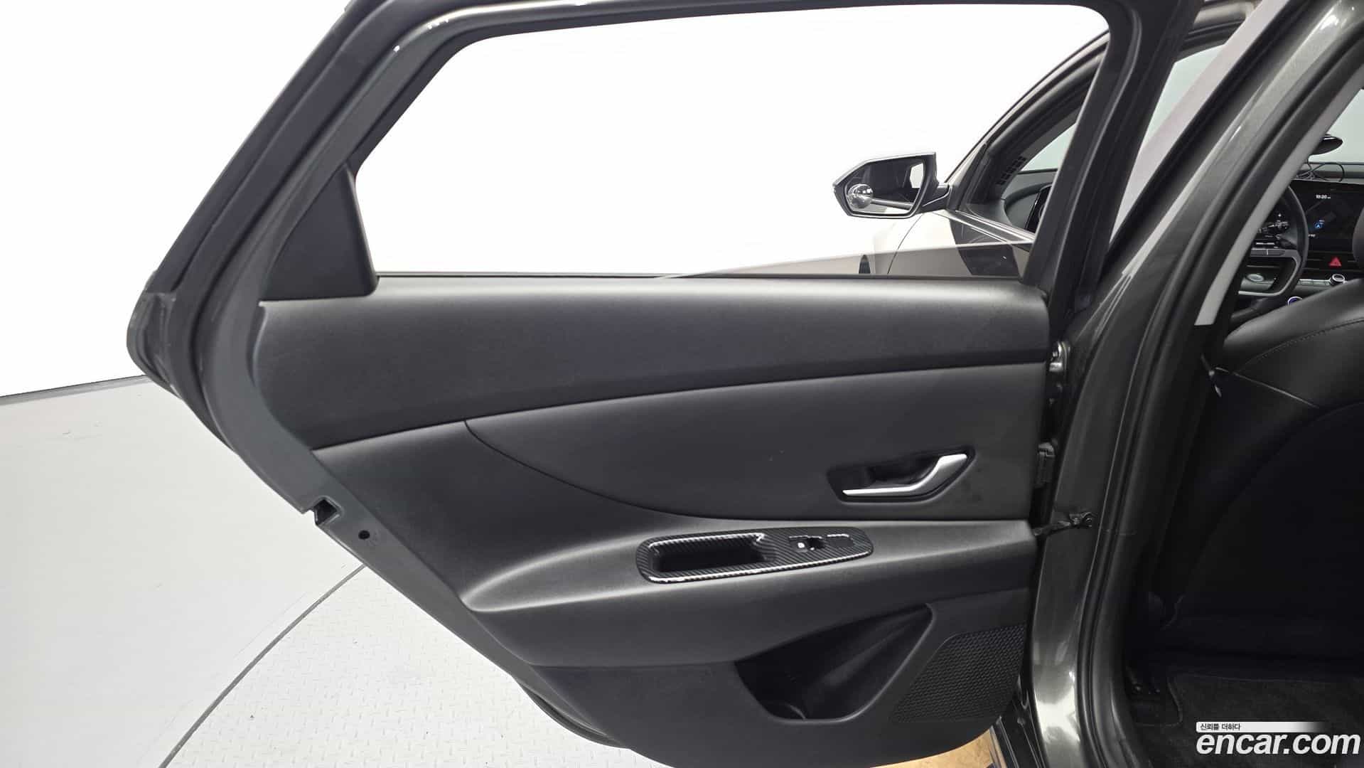 AVANTE Hyundai 2022.9-INNER-035
