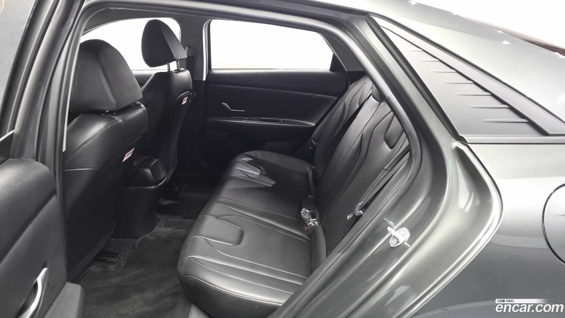 AVANTE Hyundai 2022.9-INNER-036