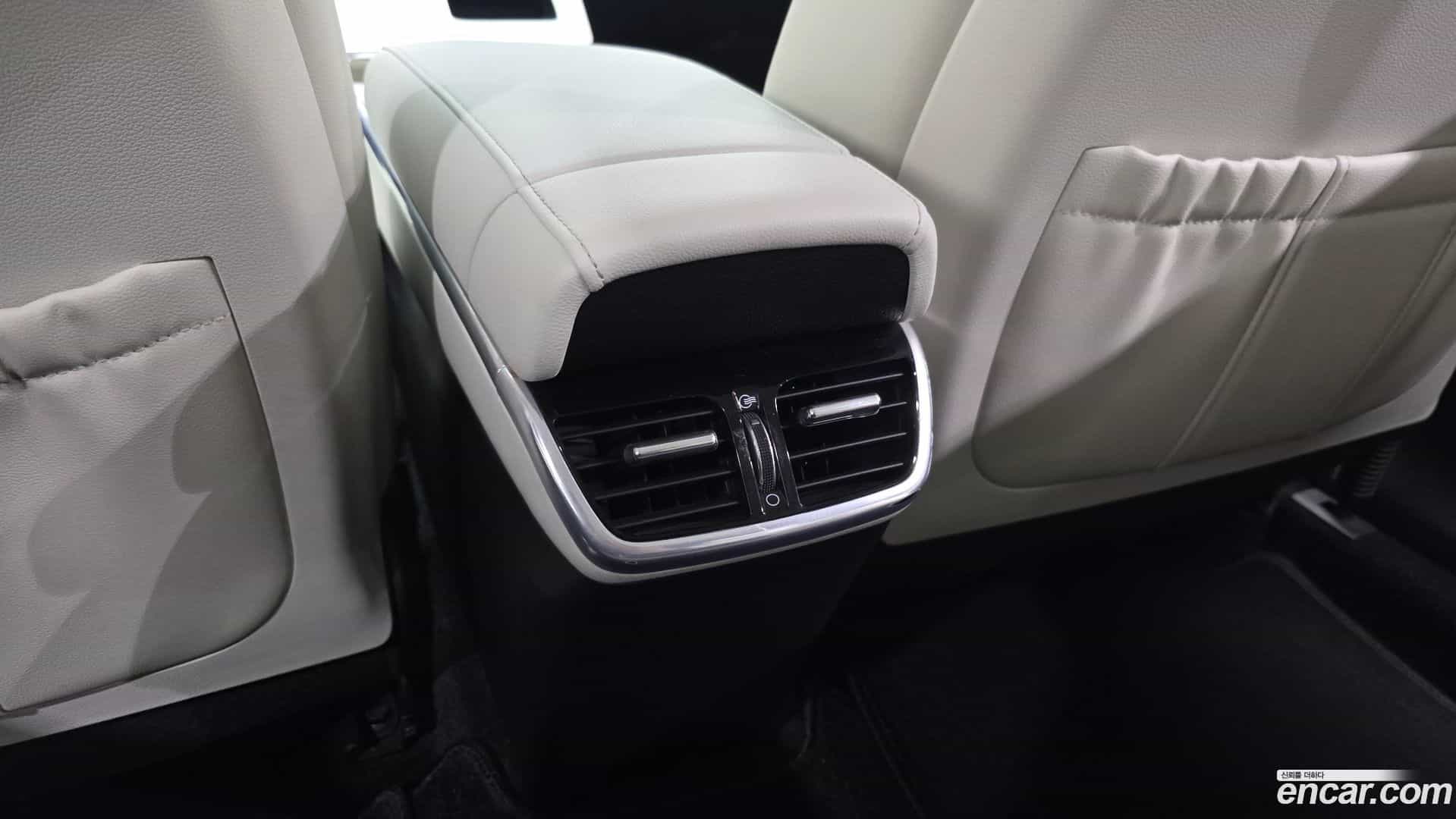 Grandeur Hyundai 2022.3-OPTION-044