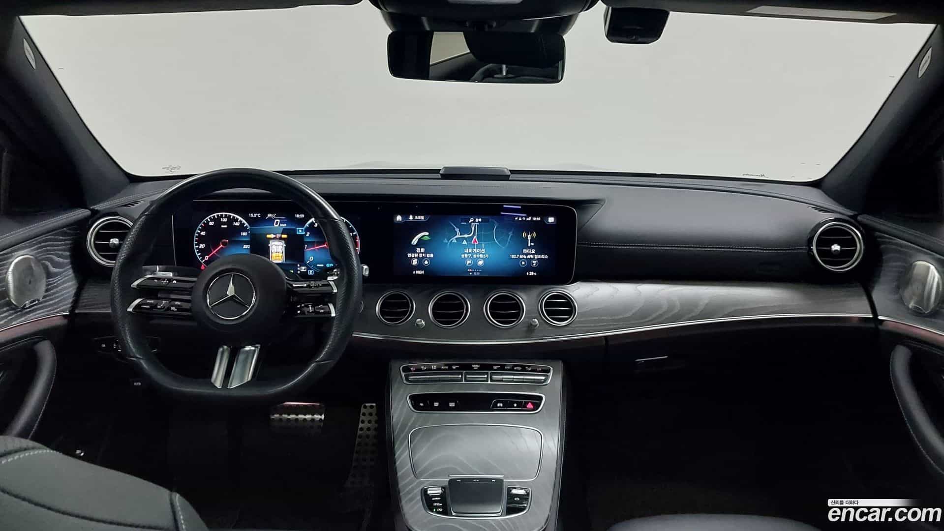 E-Class Mercedes-Benz 2022.1-INNER-007