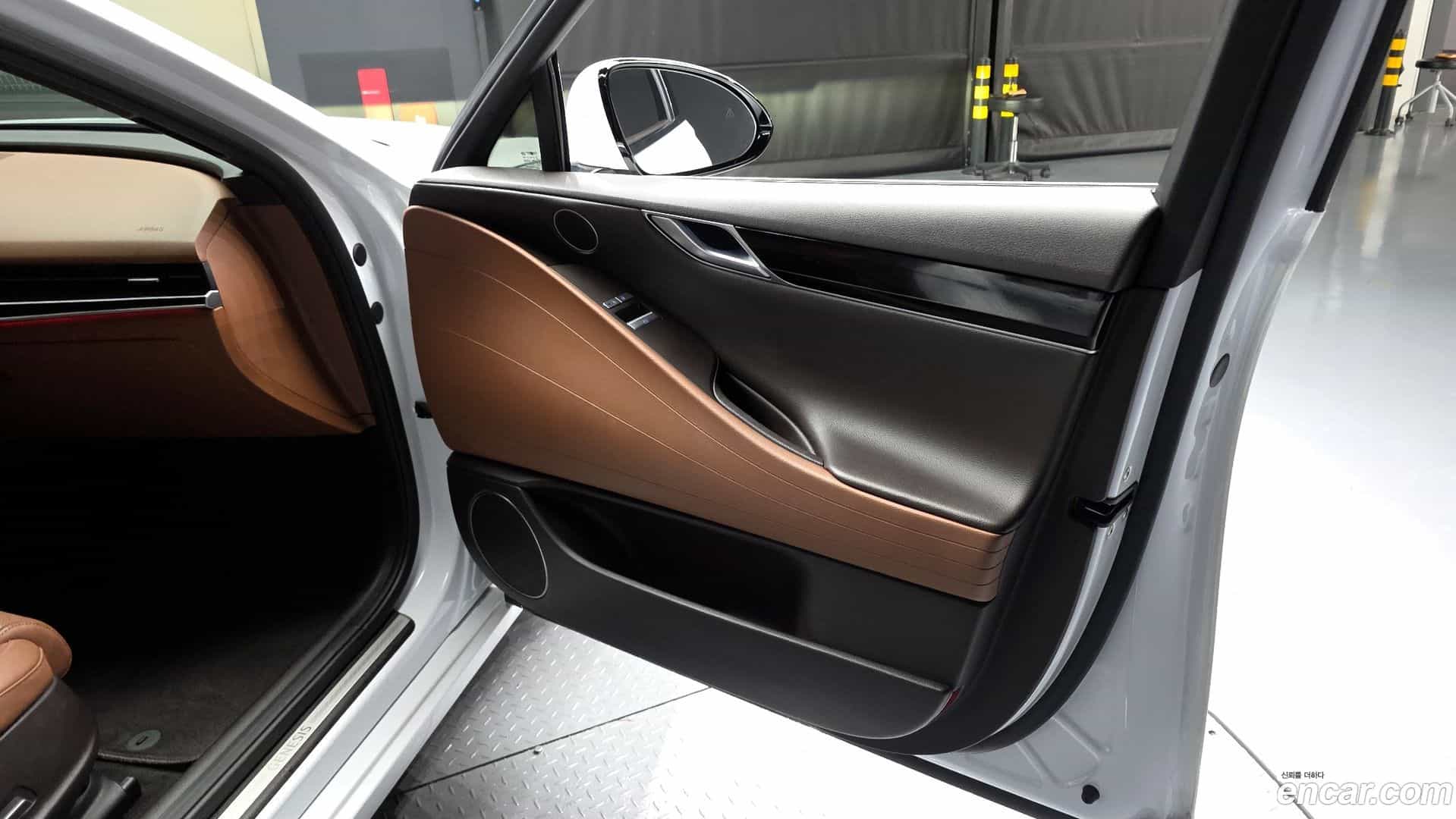 G80 Genesis 2022.7-INNER-034