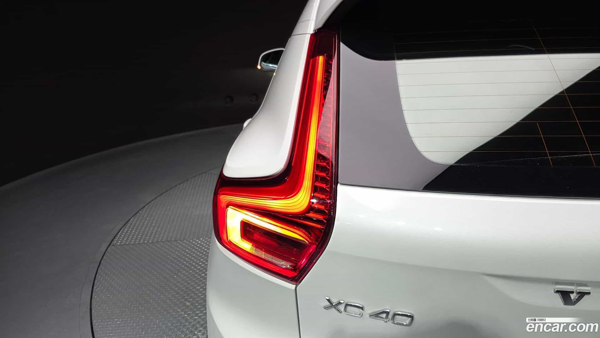 XC40 Volvo 2025.11-OUTER-033