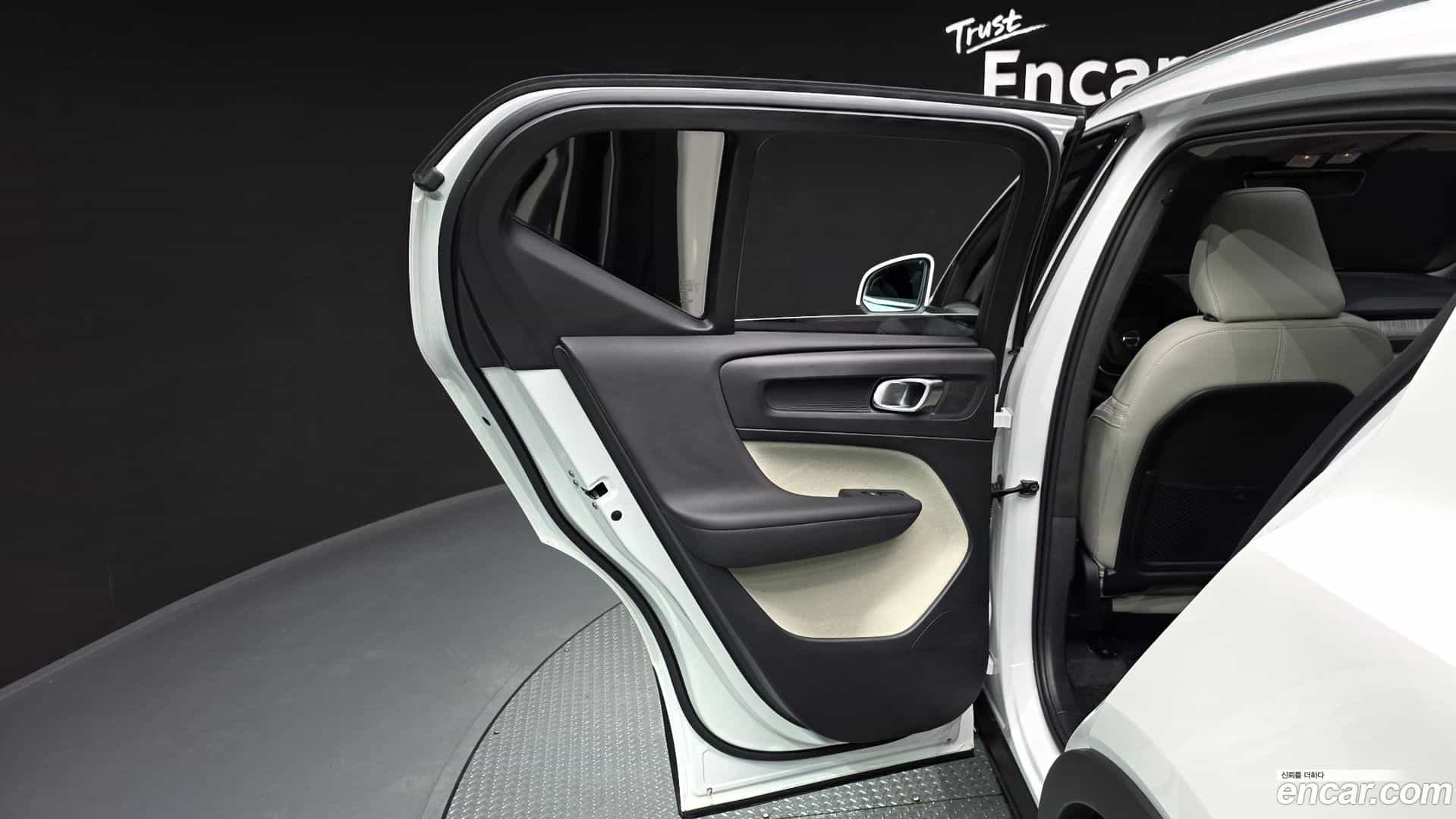 XC40 Volvo 2025.11-INNER-035
