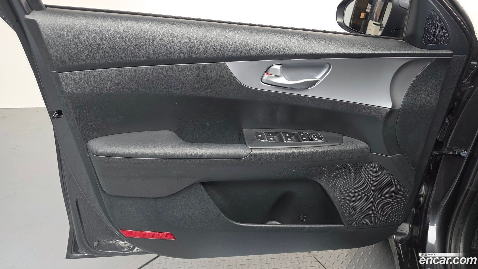 Main__Slider__Photo:K3 Kia 2023.1-23