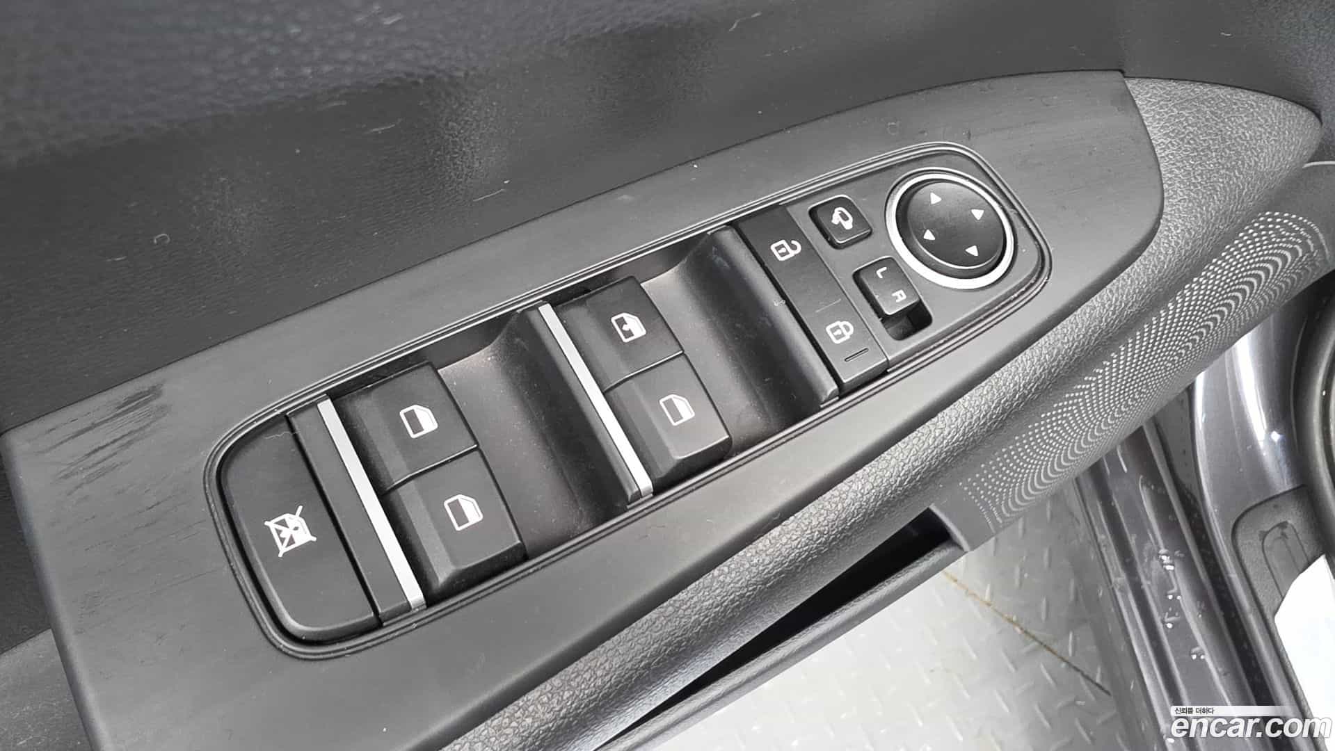 K3 Kia 2023.1-OPTION-041