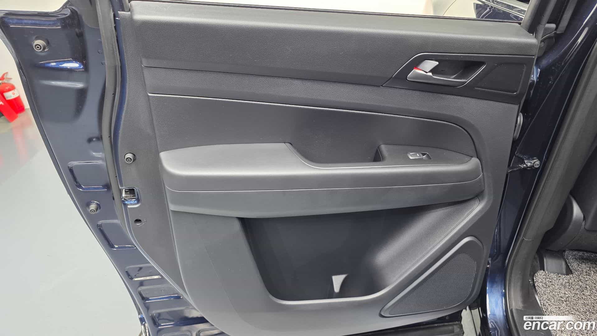 Rexton KG Mobility 2020.7-INNER-035