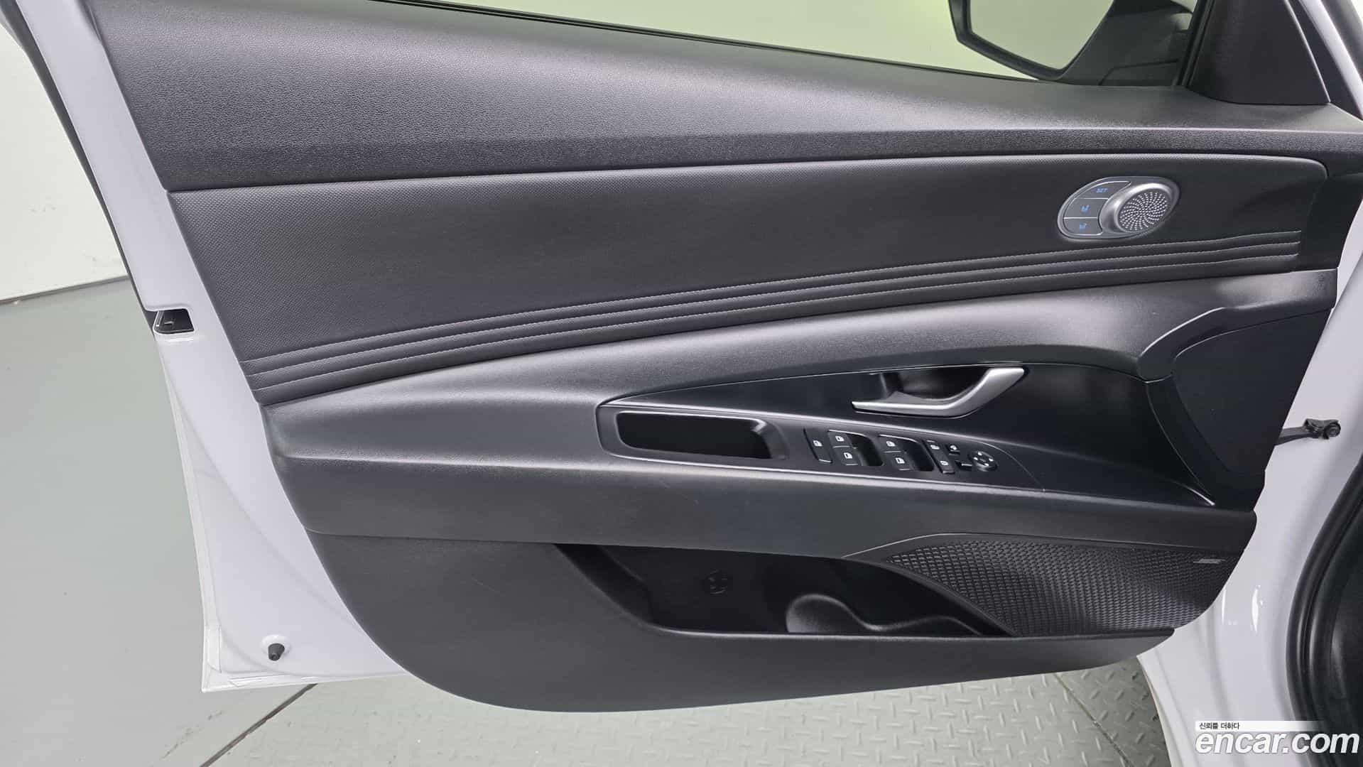 AVANTE Hyundai 2020.11-INNER-035