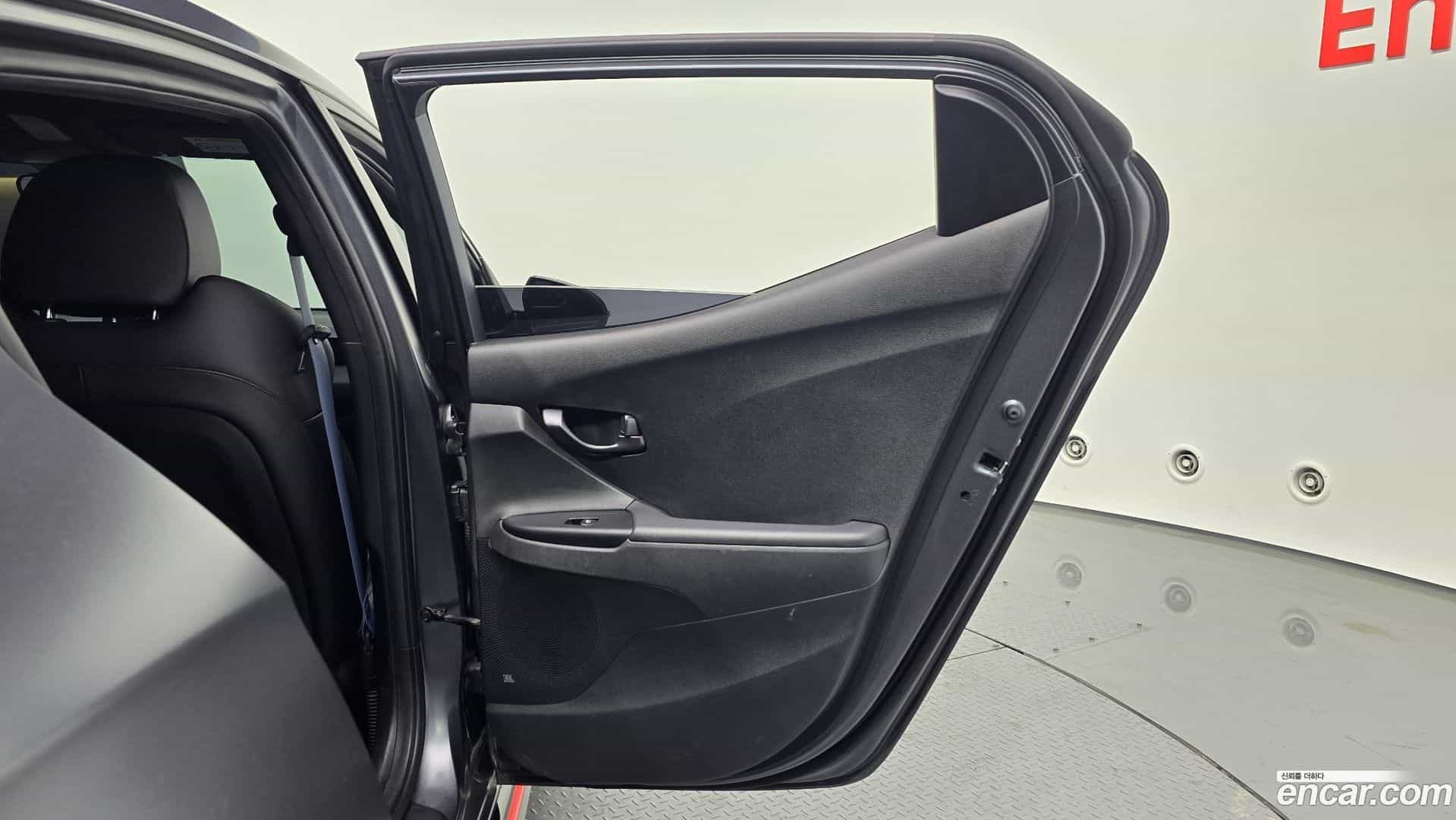 Veloster Hyundai 2020.9-INNER-035