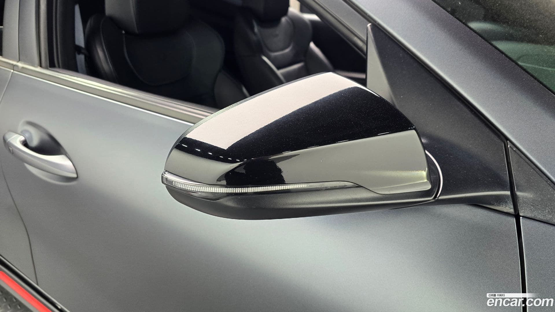 Main__Slider__Photo:Veloster Hyundai 2020.9-29