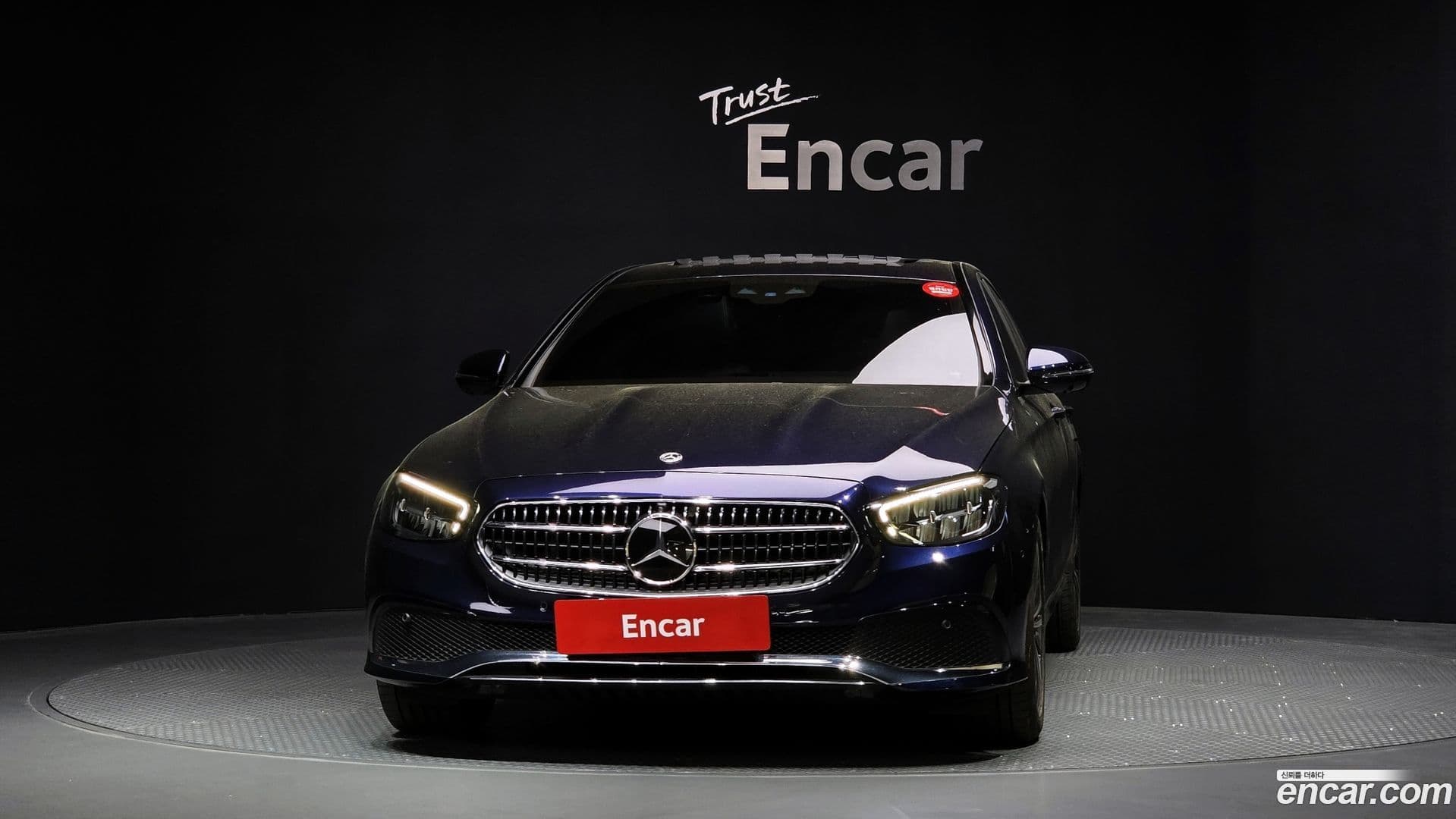 Main__Slider__Photo:E-Class Mercedes-Benz 2022.1-2