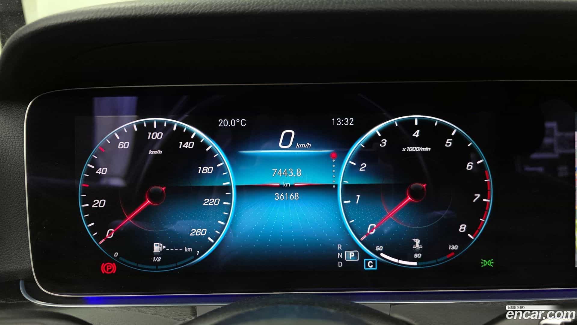 E-Class Mercedes-Benz 2022.1-INNER-008