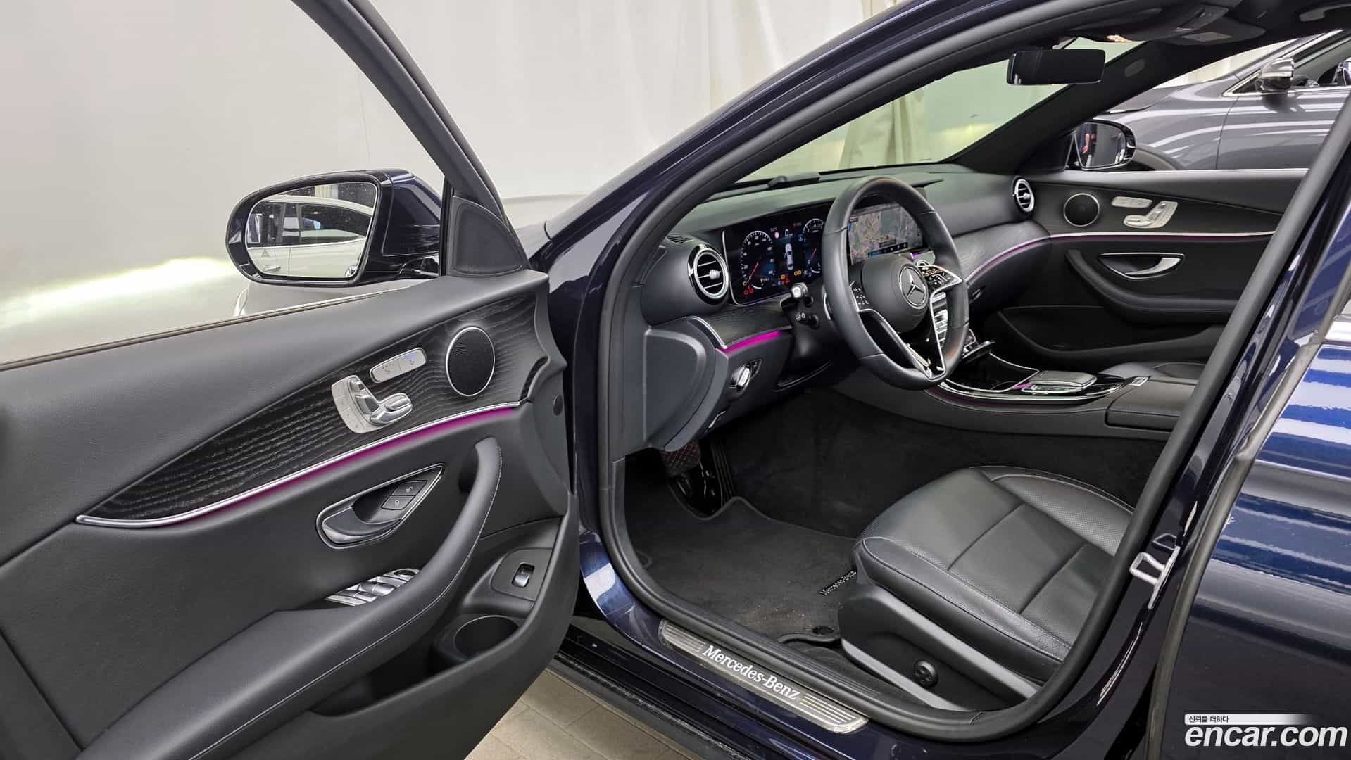 E-Class Mercedes-Benz 2022.1-INNER-010