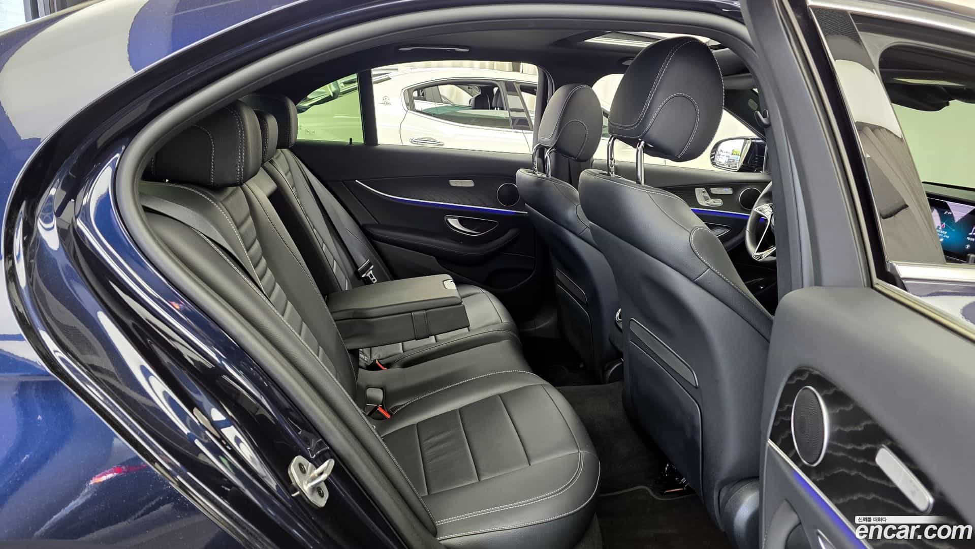 E-Class Mercedes-Benz 2022.1-OPTION-016