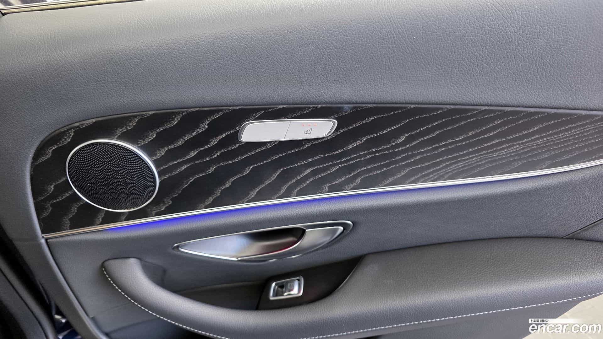 E-Class Mercedes-Benz 2022.1-OPTION-022