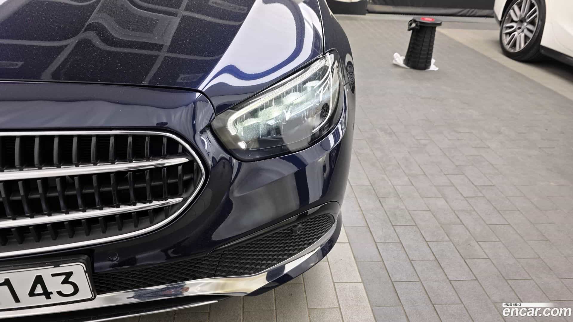 E-Class Mercedes-Benz 2022.1-OUTER-032