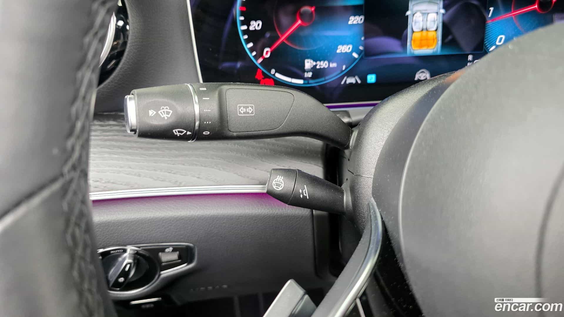 E-Class Mercedes-Benz 2022.1-OPTION-041