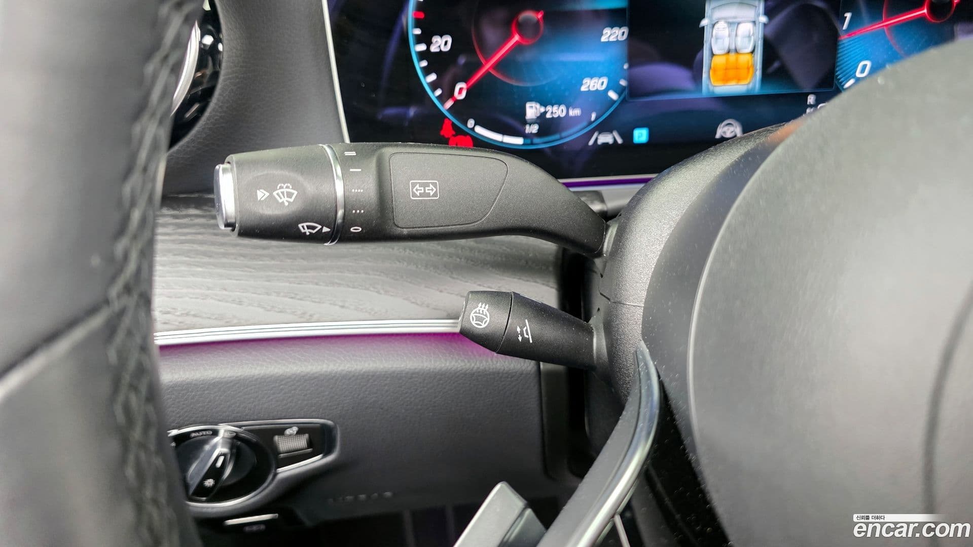 Main__Slider__Photo:E-Class Mercedes-Benz 2022.1-27