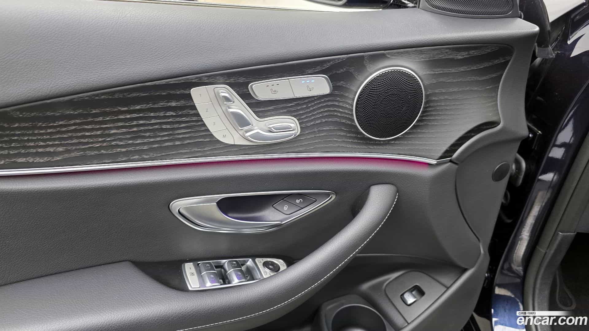 E-Class Mercedes-Benz 2022.1-OPTION-042