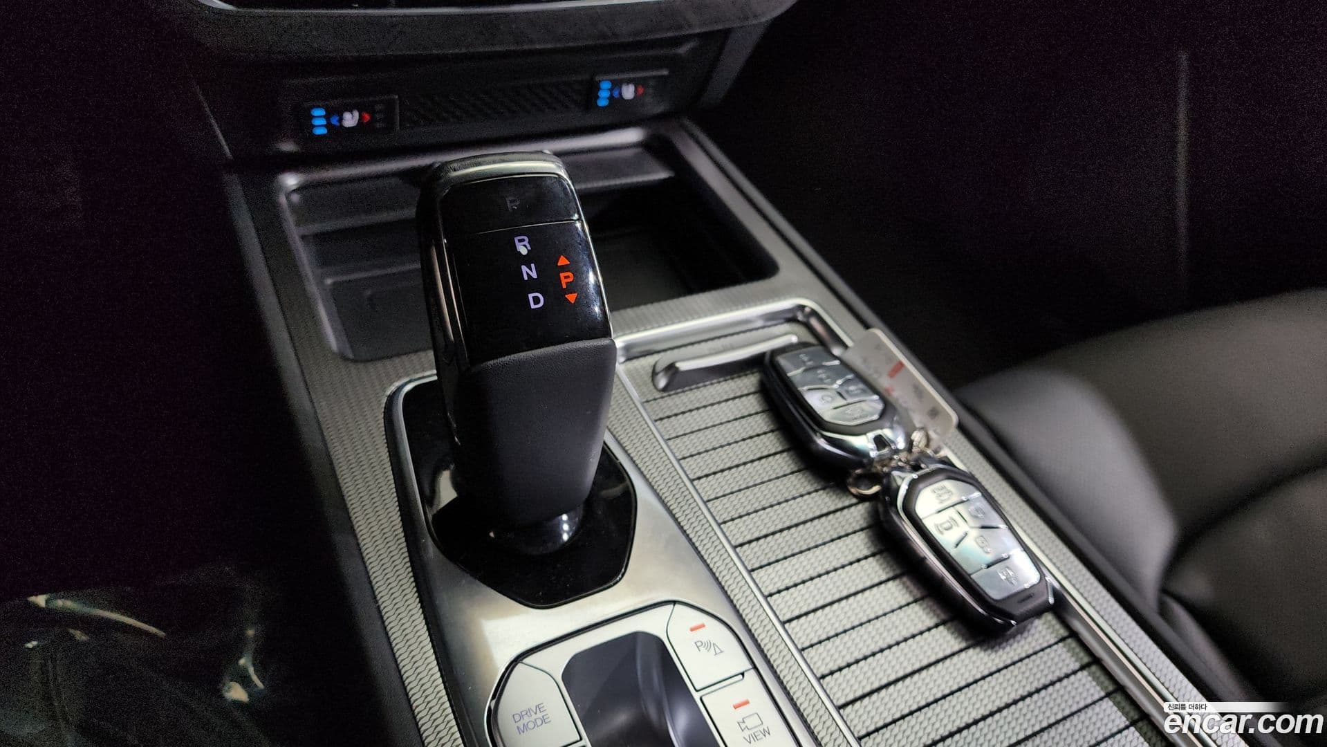 Main__Slider__Photo:Rexton KG Mobility 2022.6-8