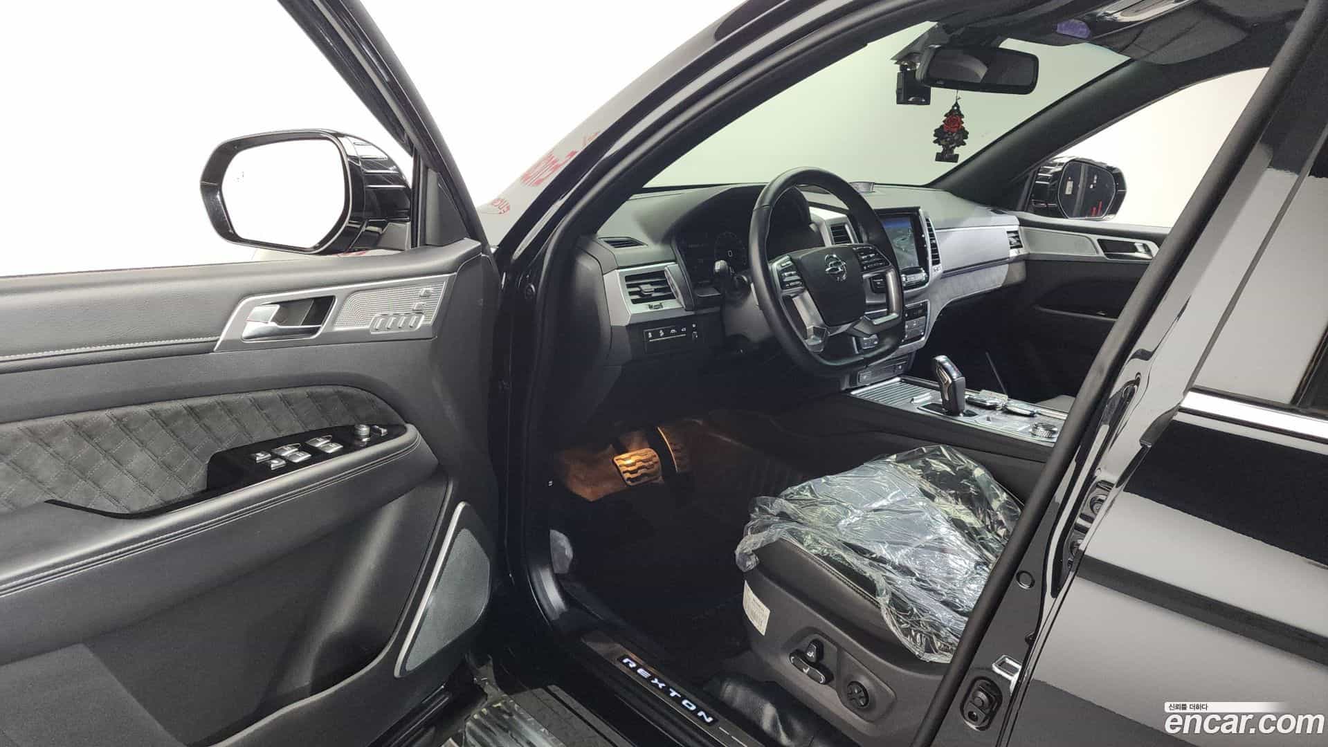 Rexton KG Mobility 2022.6-INNER-010