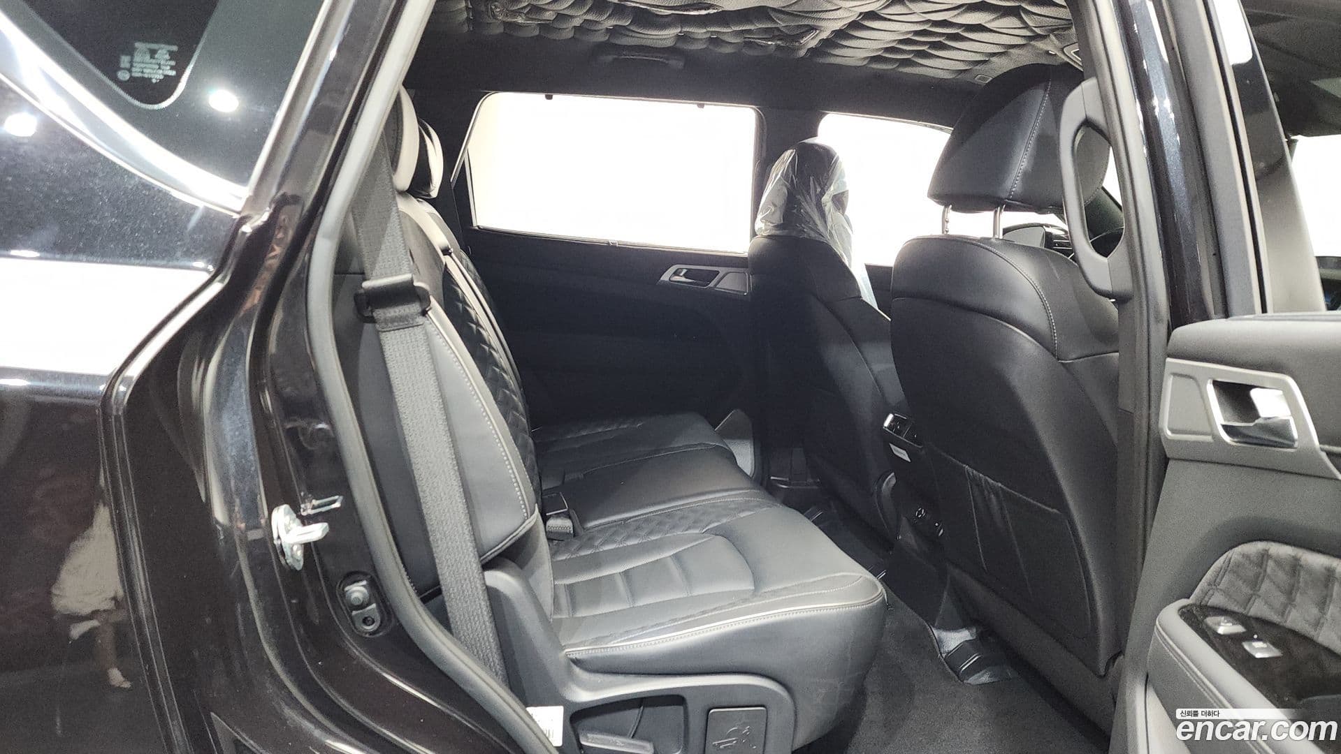 Main__Slider__Photo:Rexton KG Mobility 2022.6-10